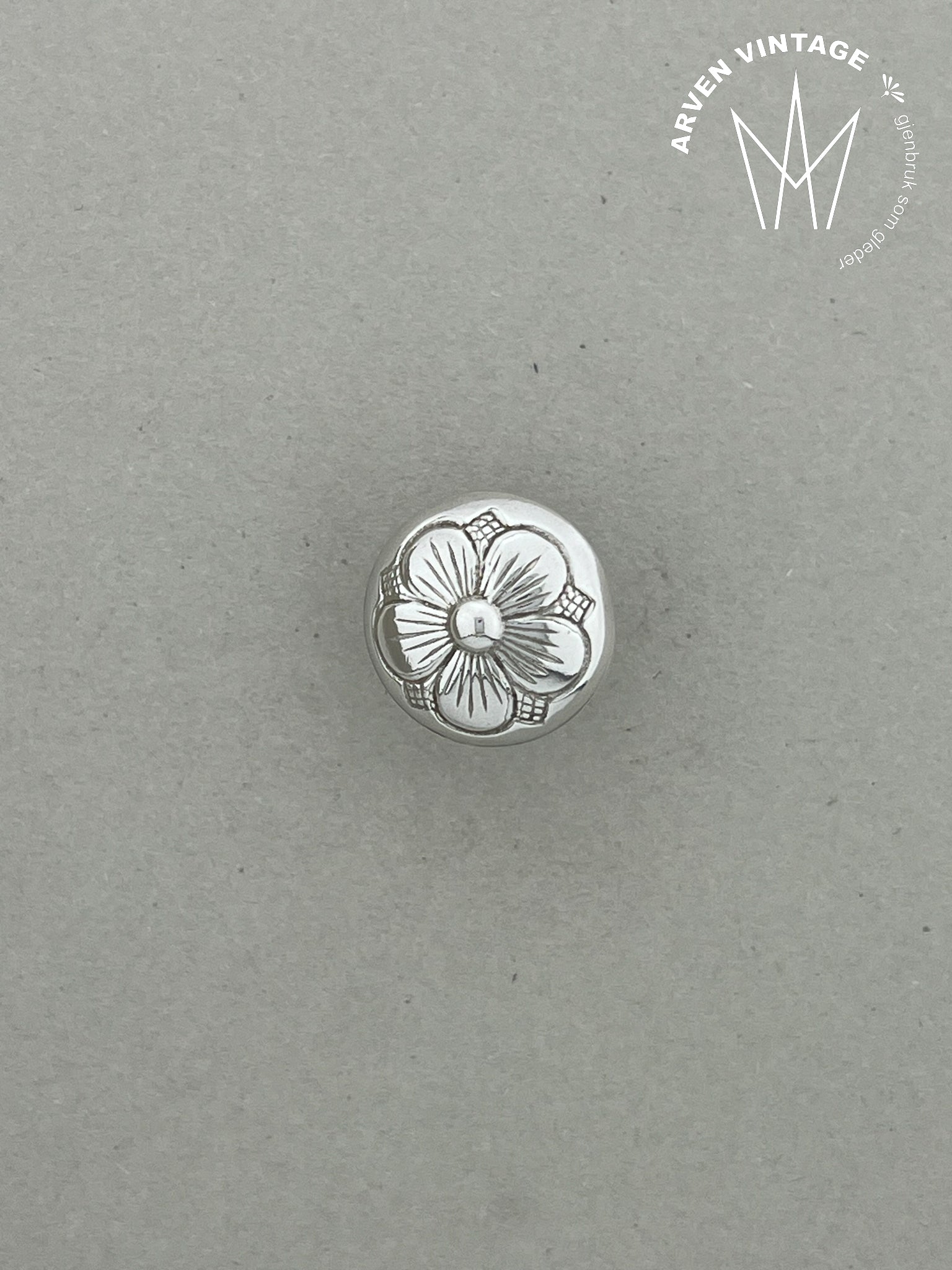 Vintage sølvknapp 1,8cm