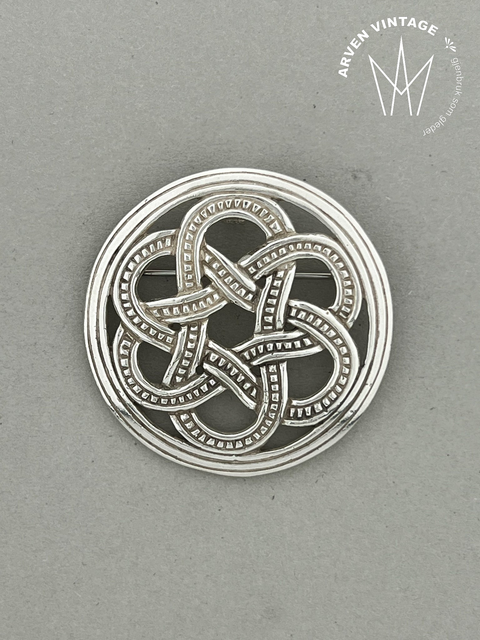 Vintage oksidert sølvbrosje