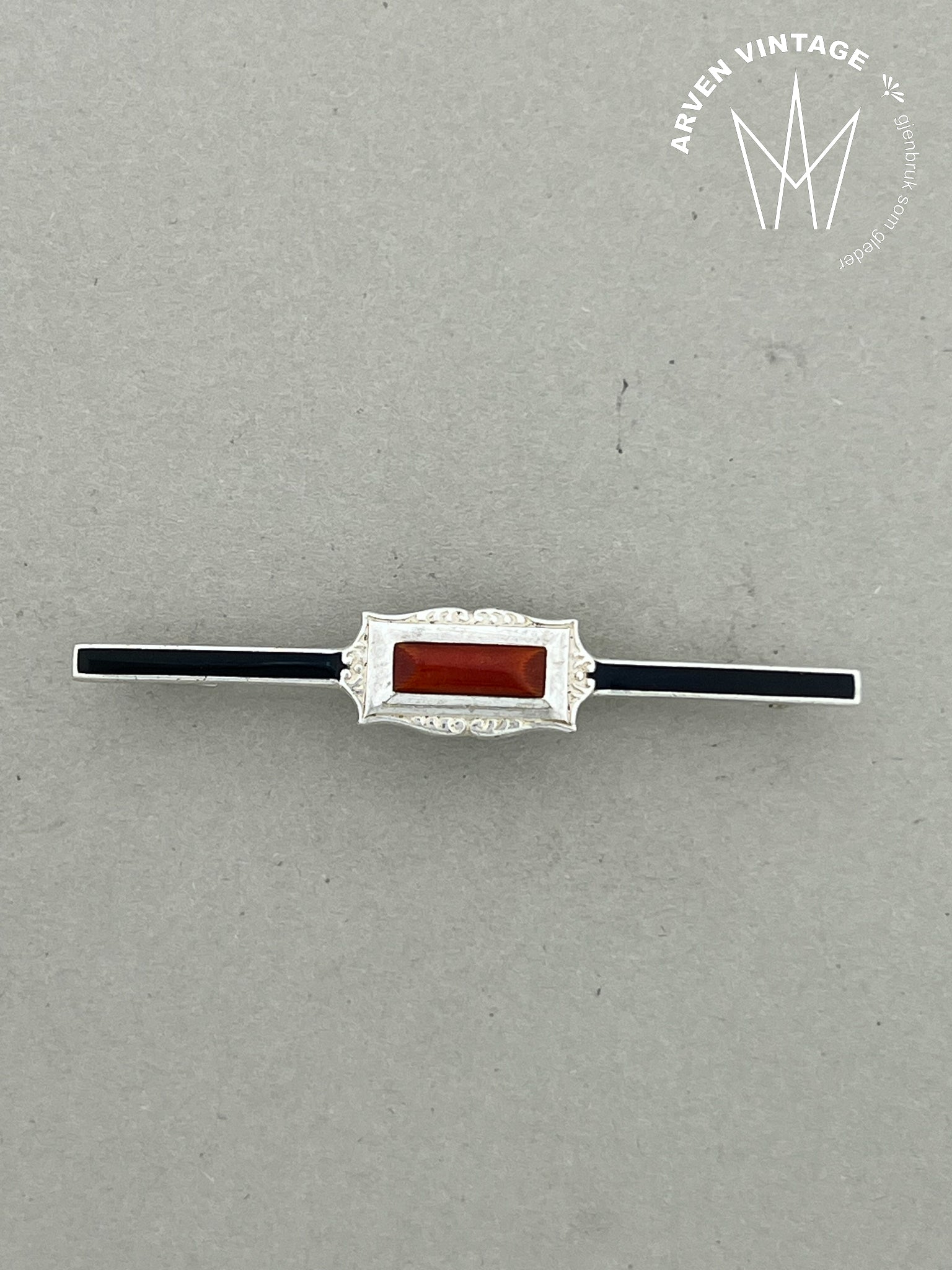 Vintage forgylt sølv emaljebrosje