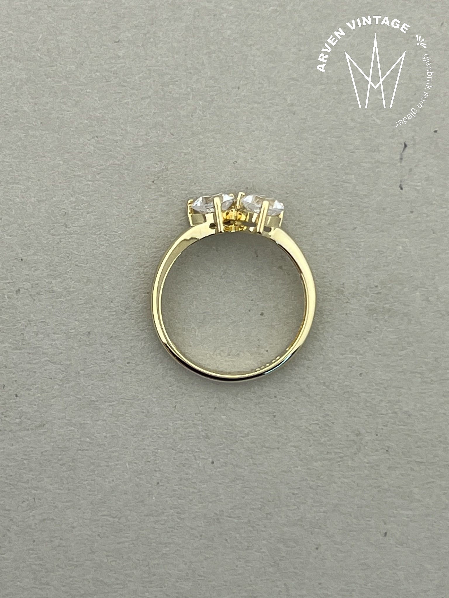 Vintage ring gult gull hjertestener str52