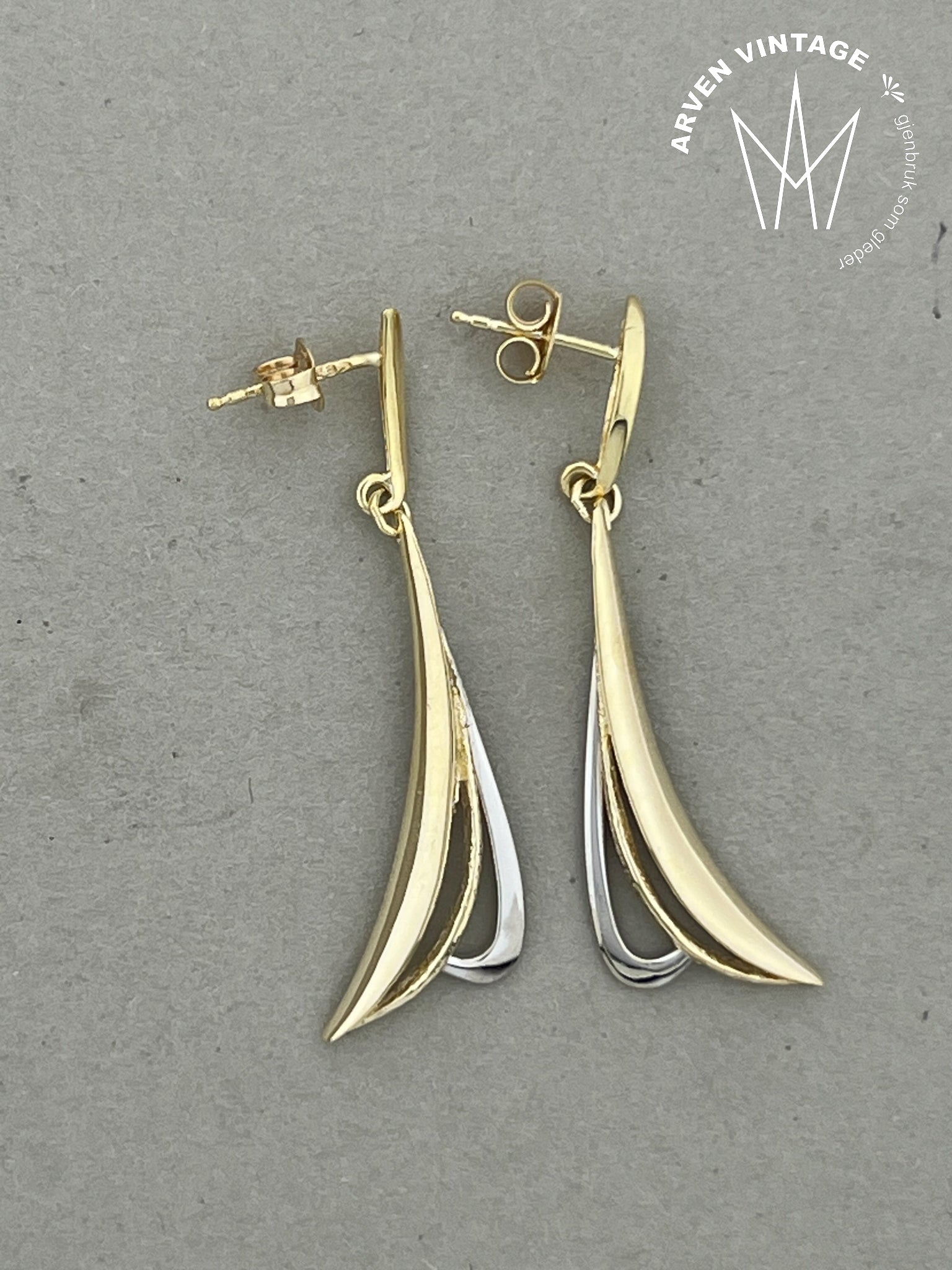 Vintage ørepynt med heng gult gull