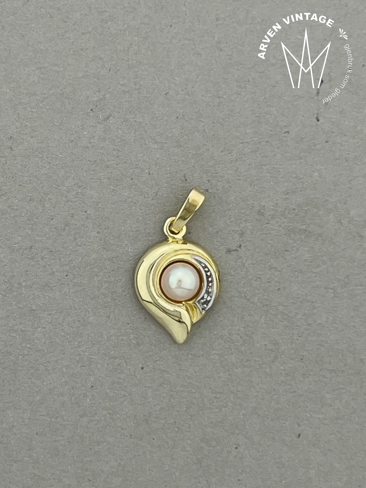 Vintage perleanheng gult gull