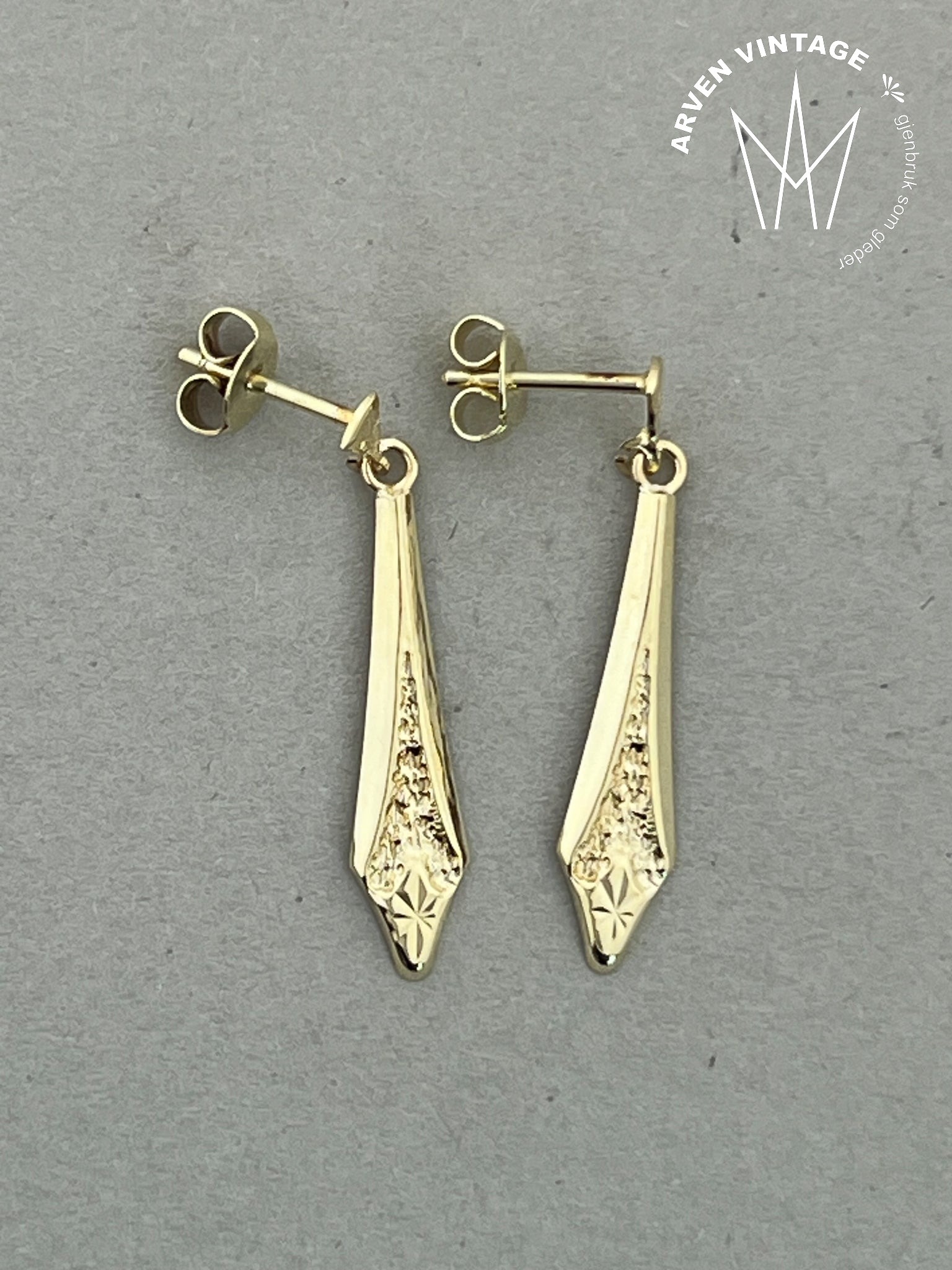Vintage ørepynt gult gull med heng