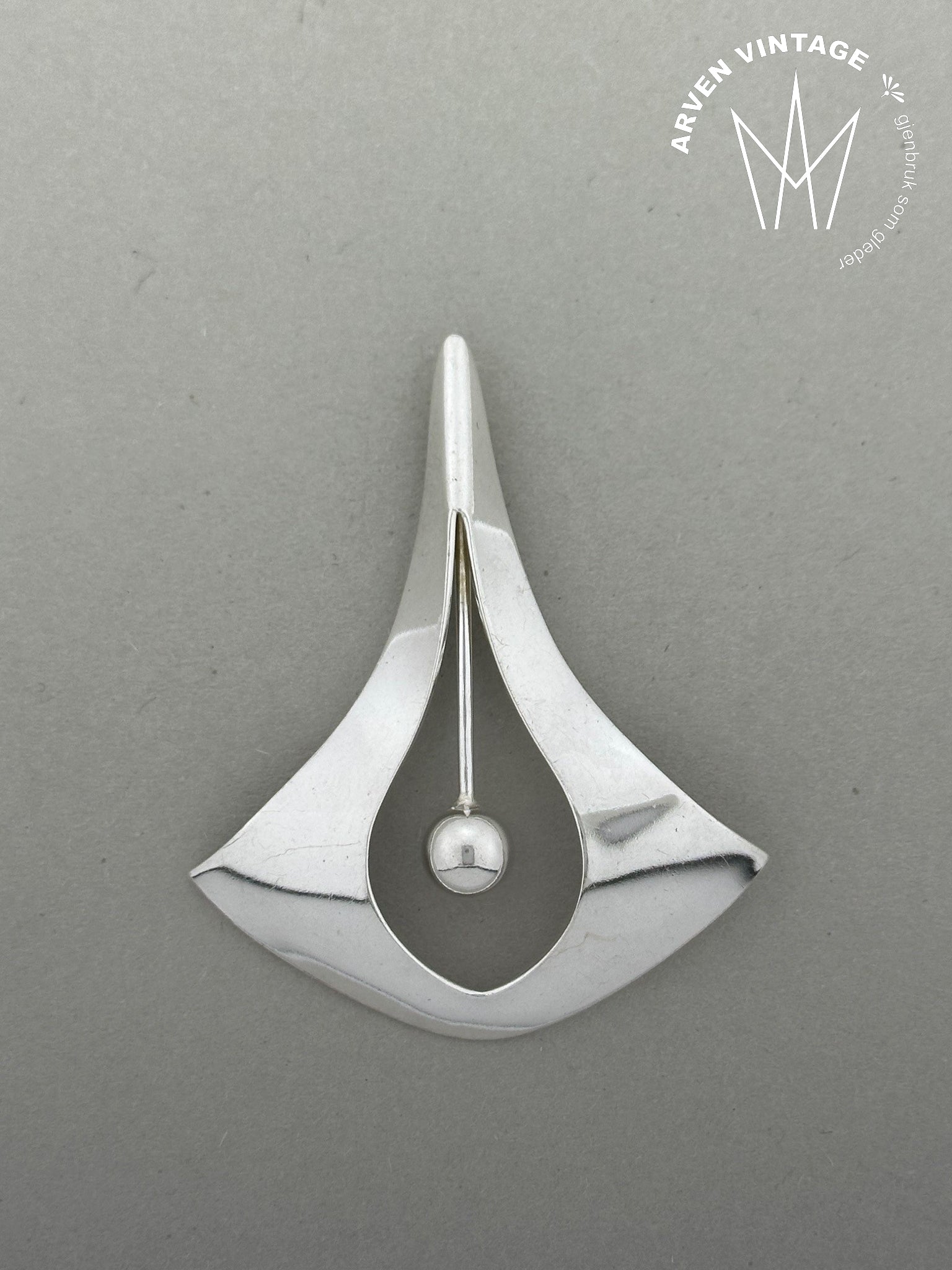 Vintage sølvanheng Aksel Holmsen