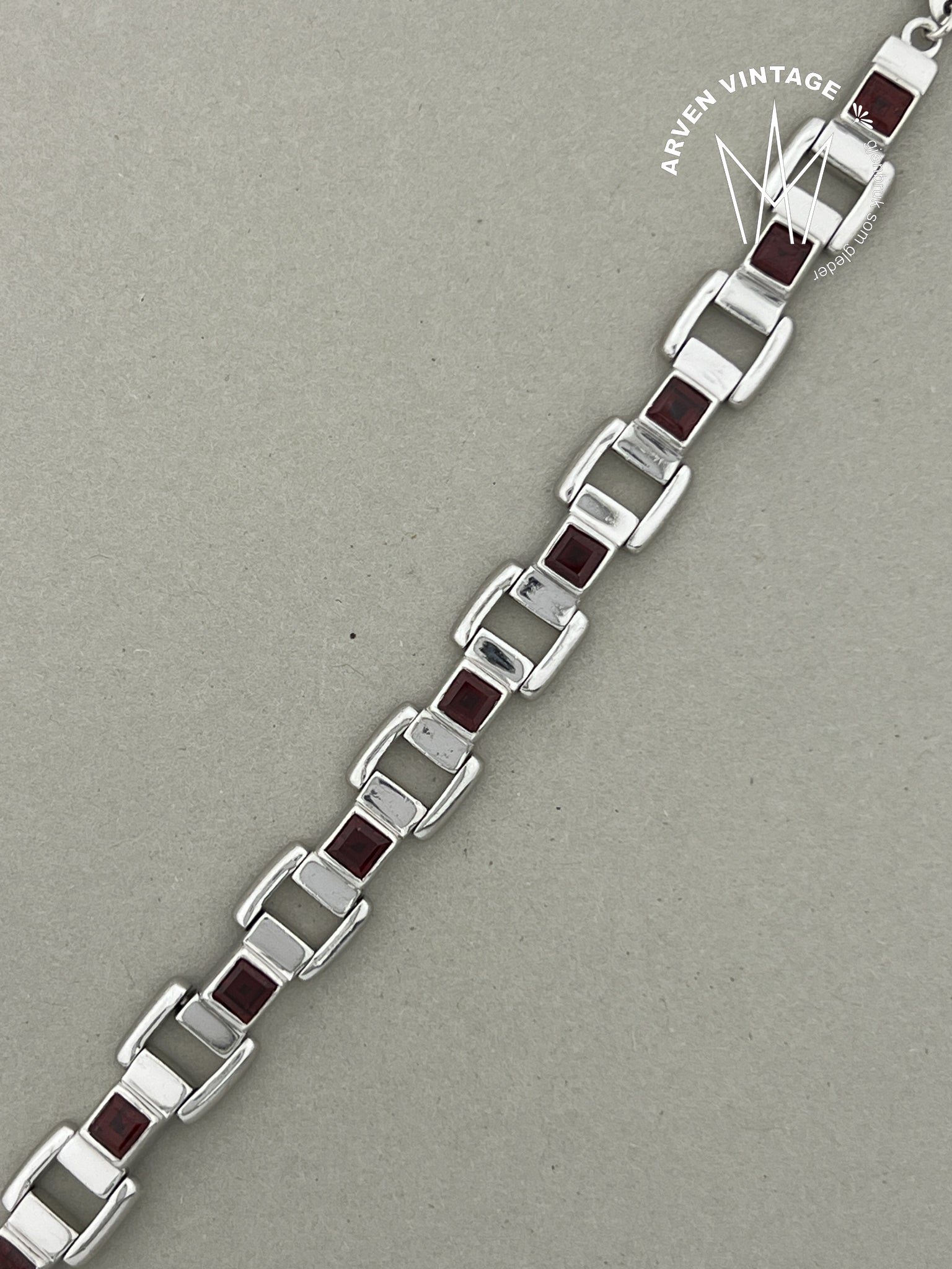 Vintage sølv armbånd med røde stener 18,5cm