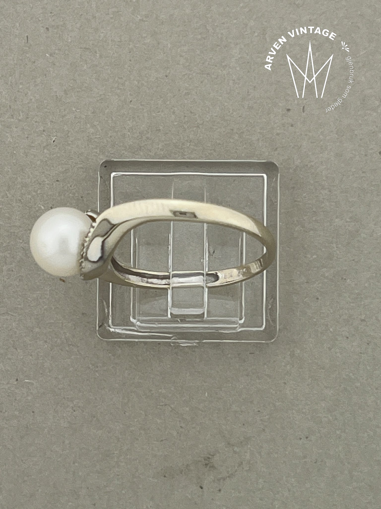 Vintage diamantring hvitt gull str 56
