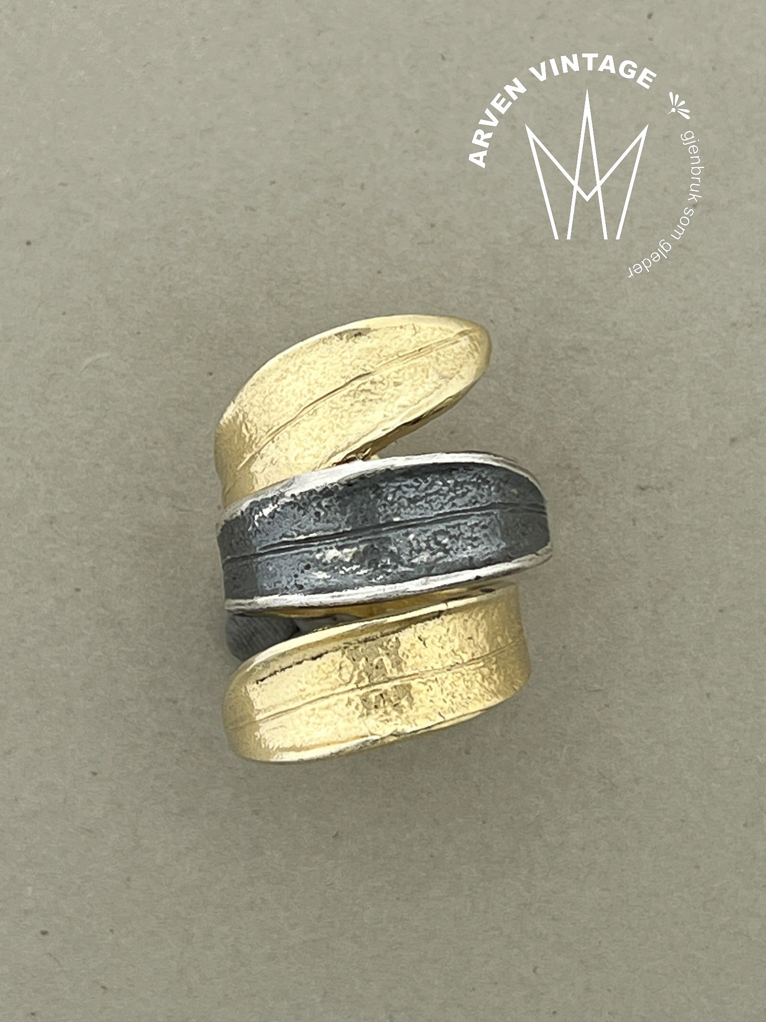 Vintage forgylt oksidert sølv ring str 51