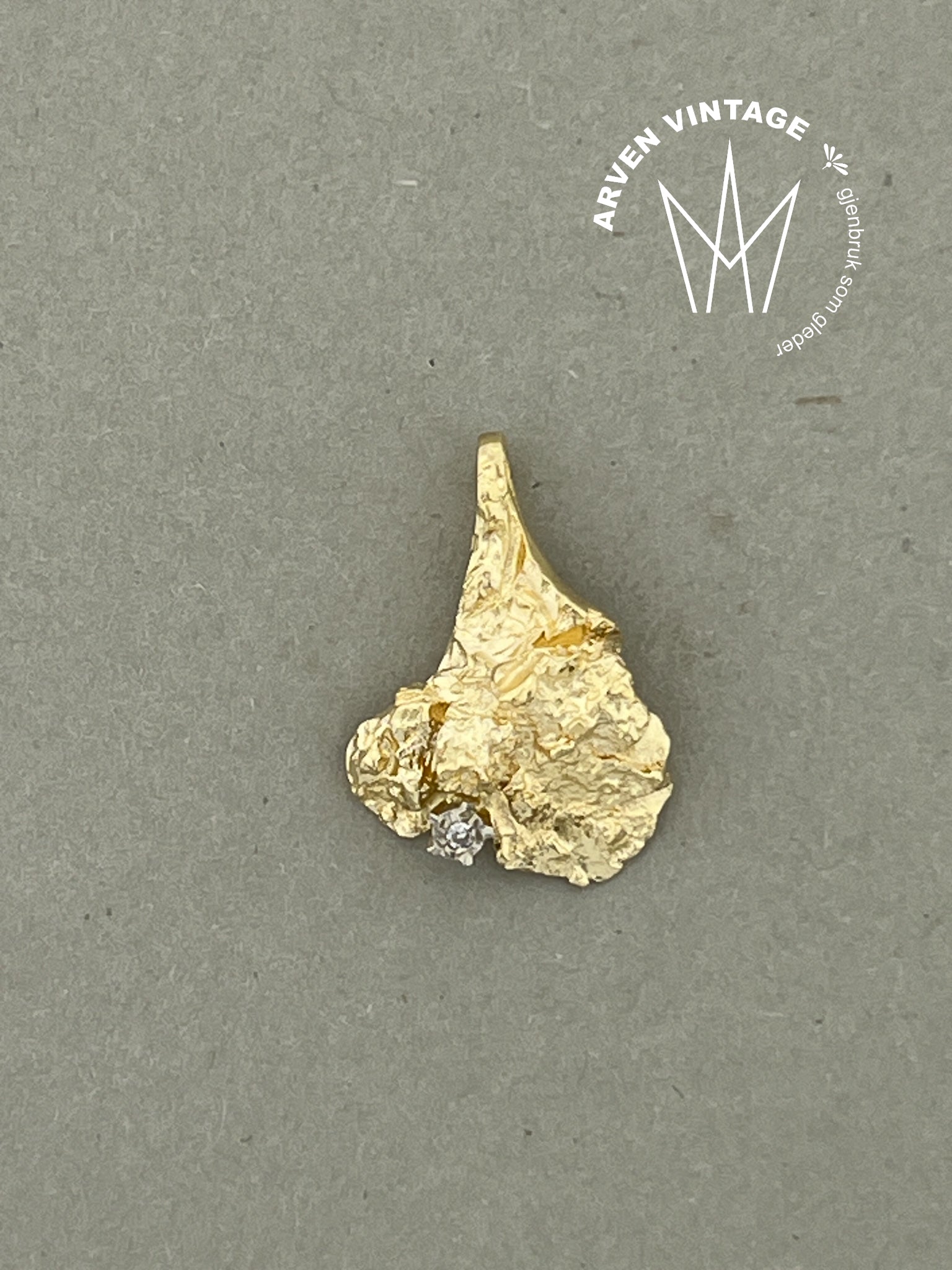 Vintage diamantanheng gult gull