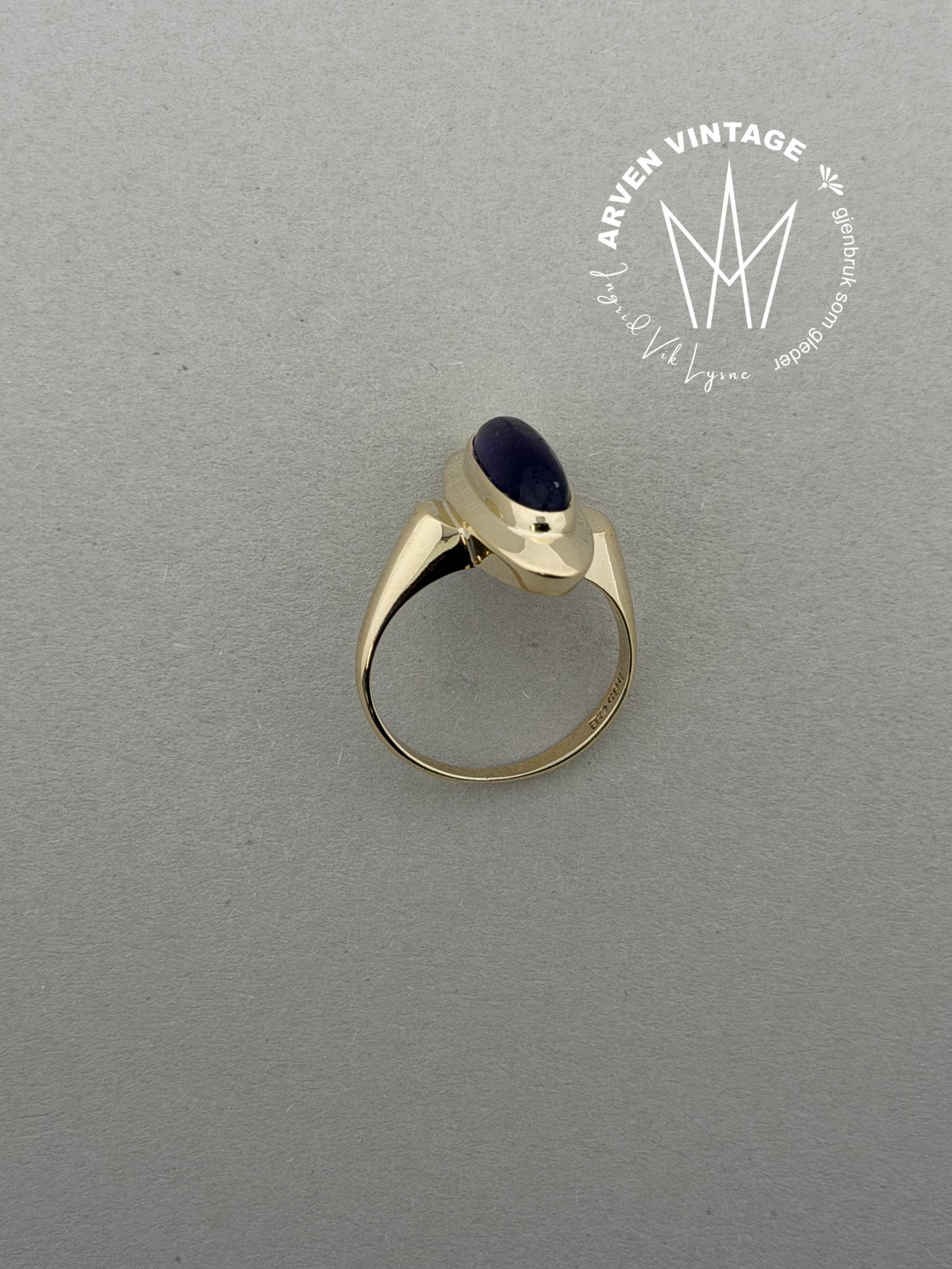 Vintage ring gult gull str53 med lilla sten