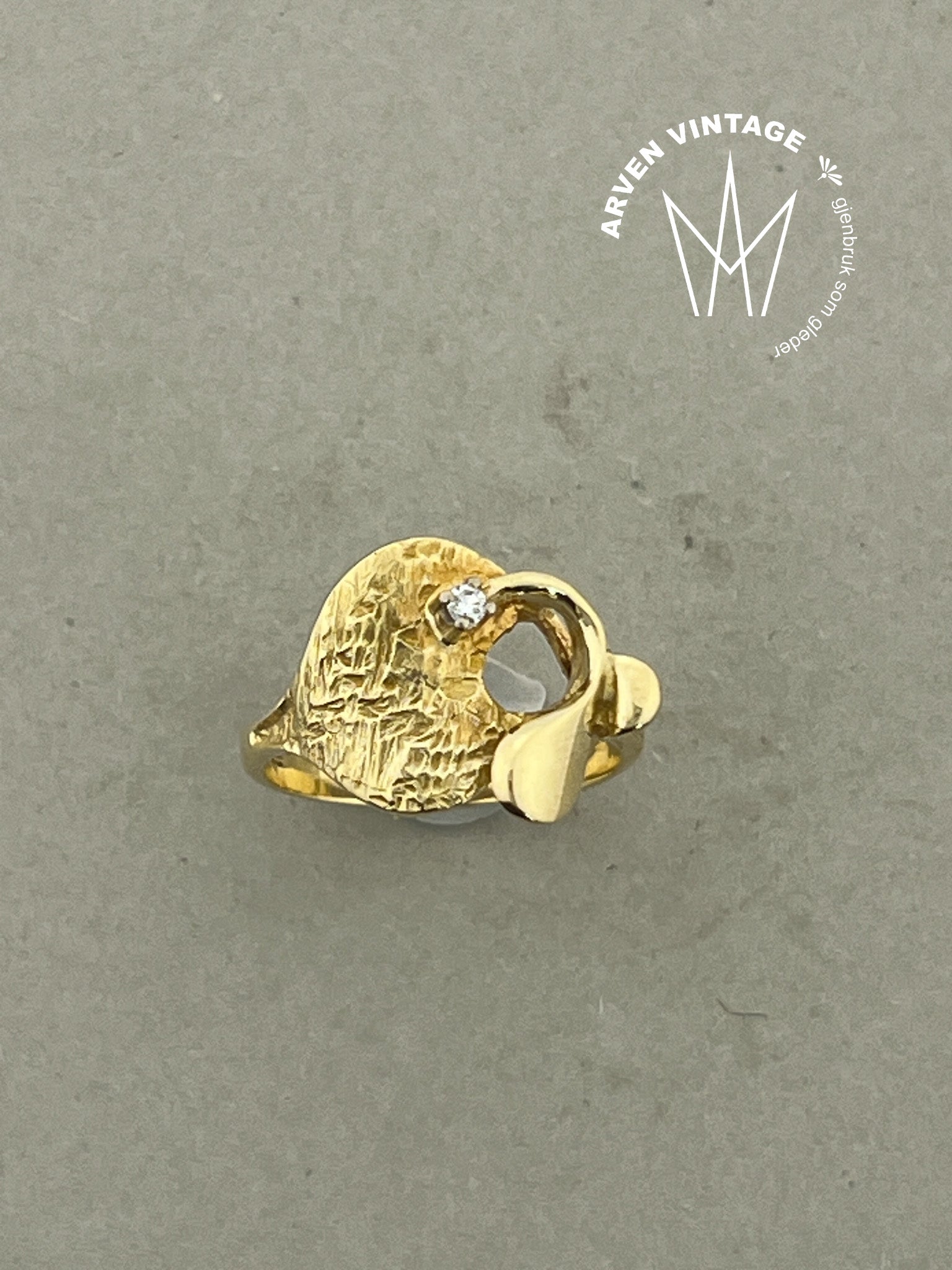 Vintage diamantring gult gull str50