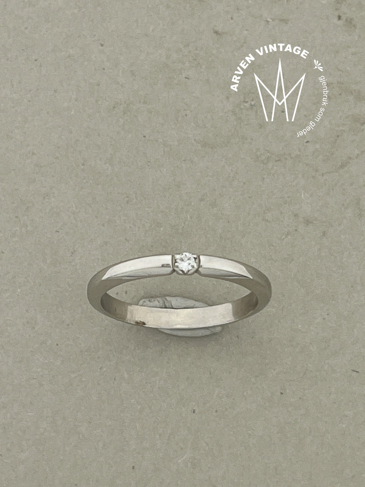 Vintage diamantring hvitt gull str57