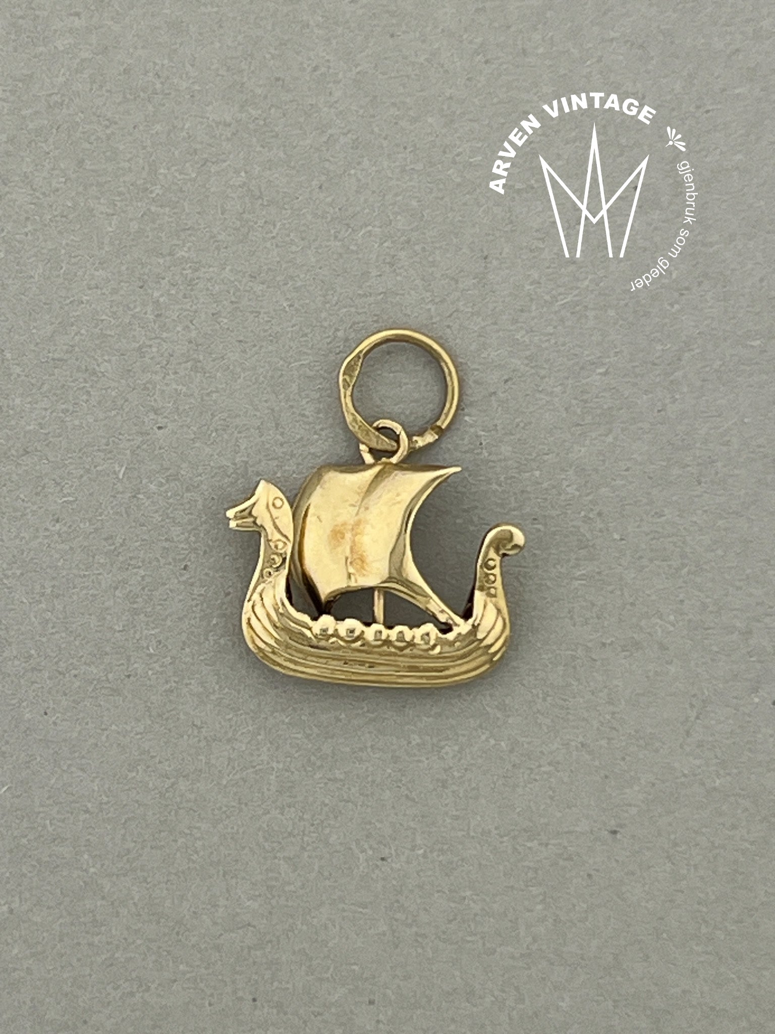 Vintage vikingskipanheng gult gull