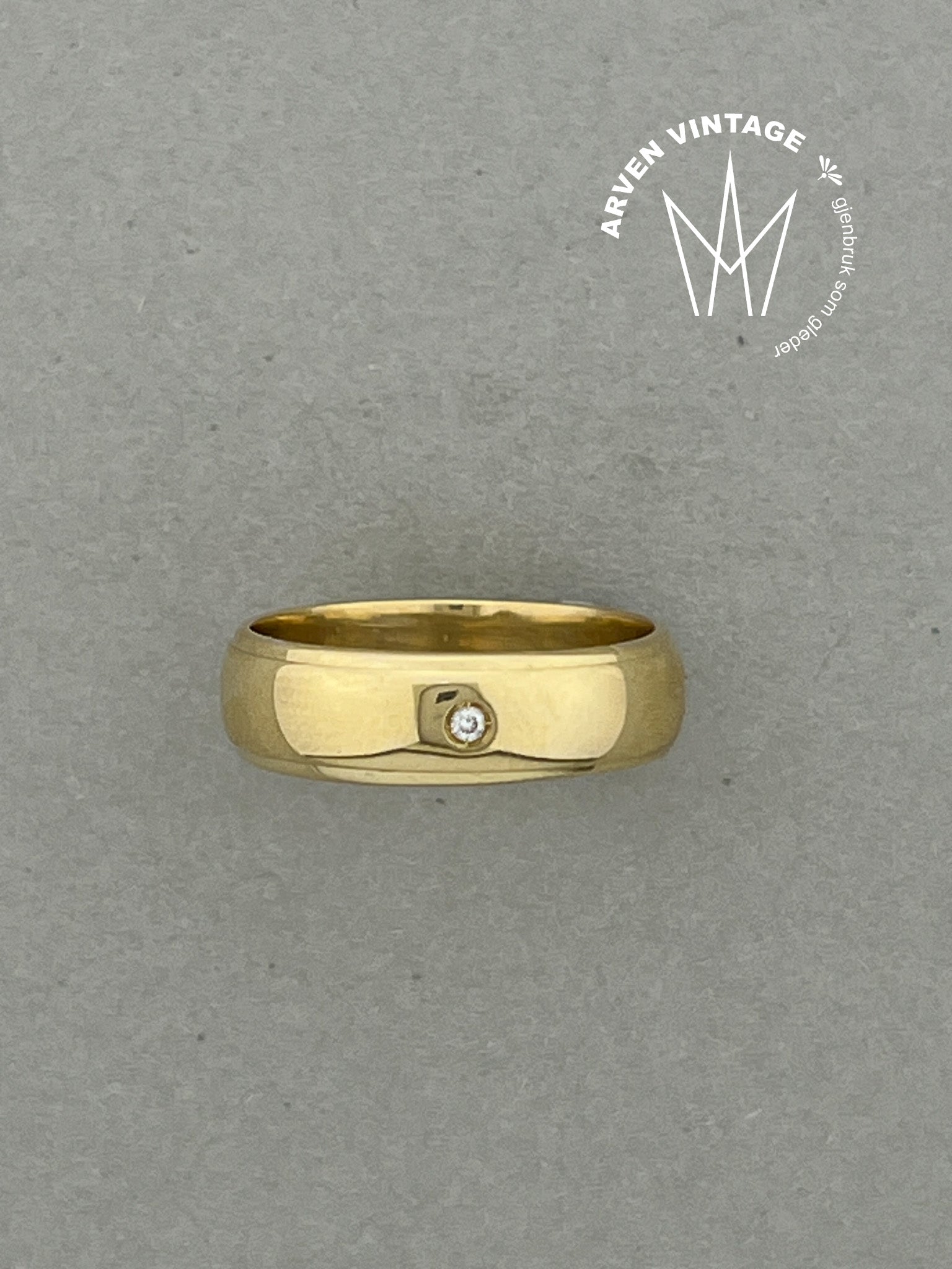 Vintage diamantring 18K gult gull str 56