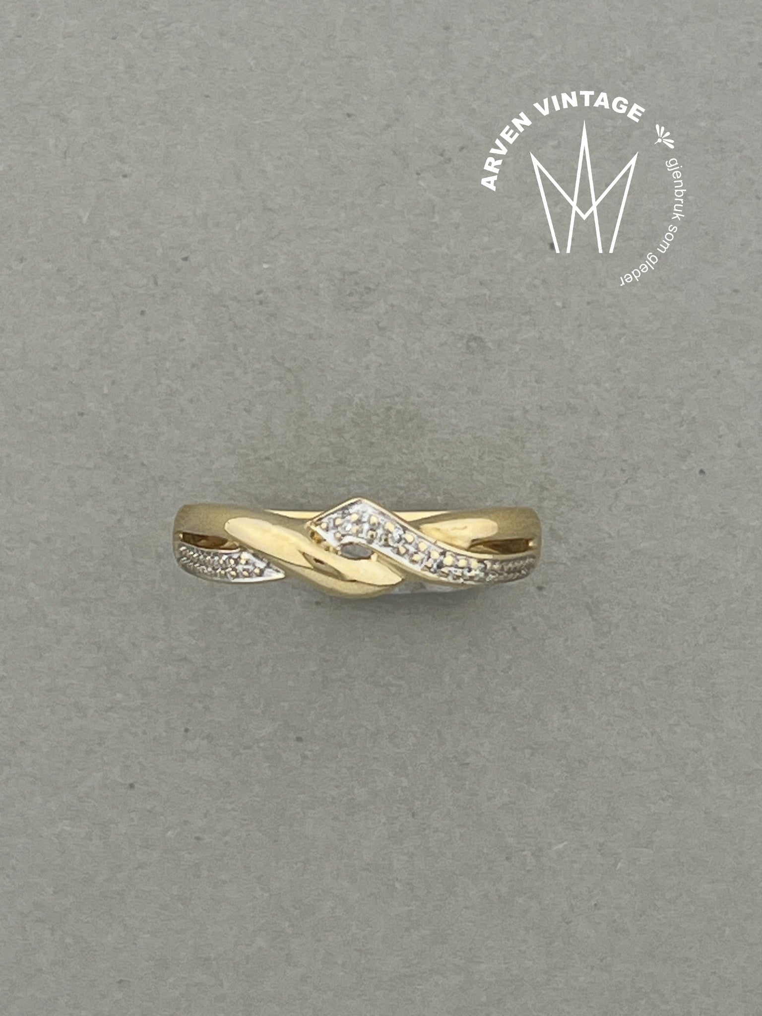 Vintage diamantring gult gull str56