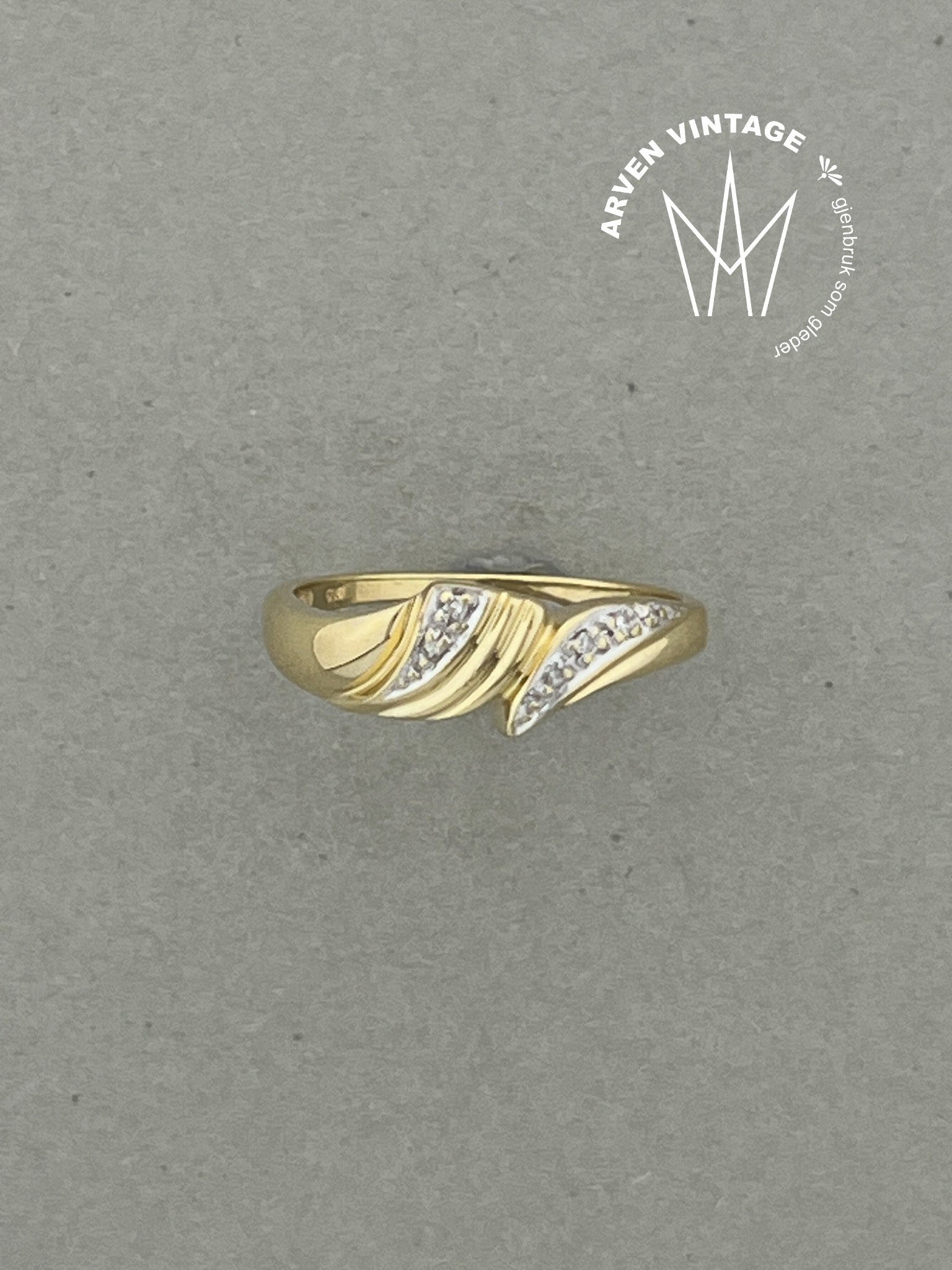 Vintage diamantring gult gull str52