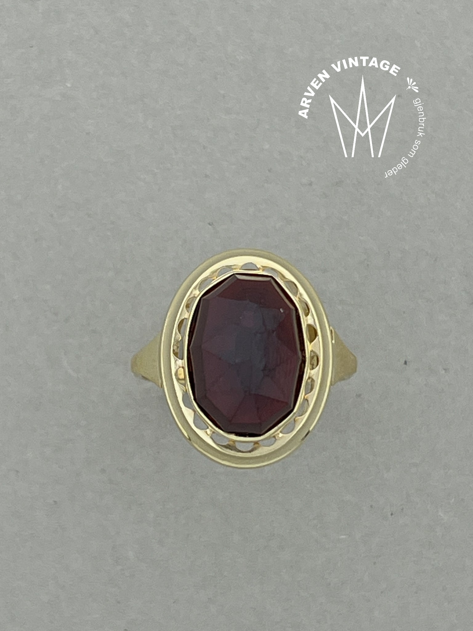 Vintage ring gult gull str56 rød sten