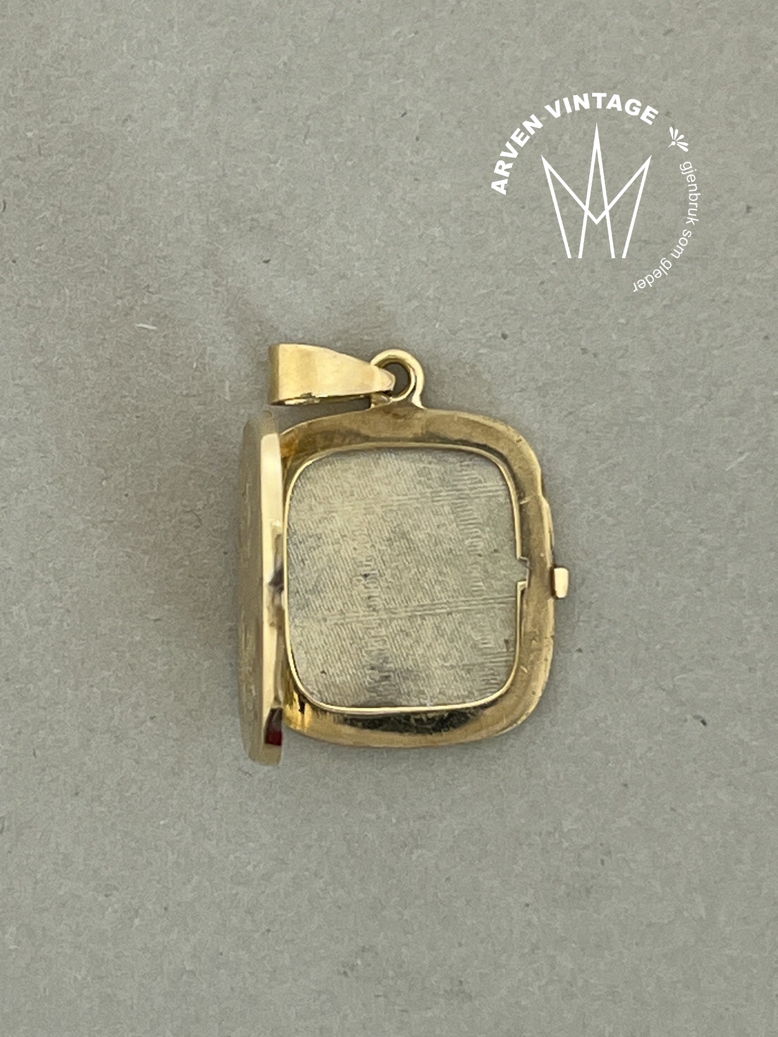 Vintage medaljonganheng gult gull