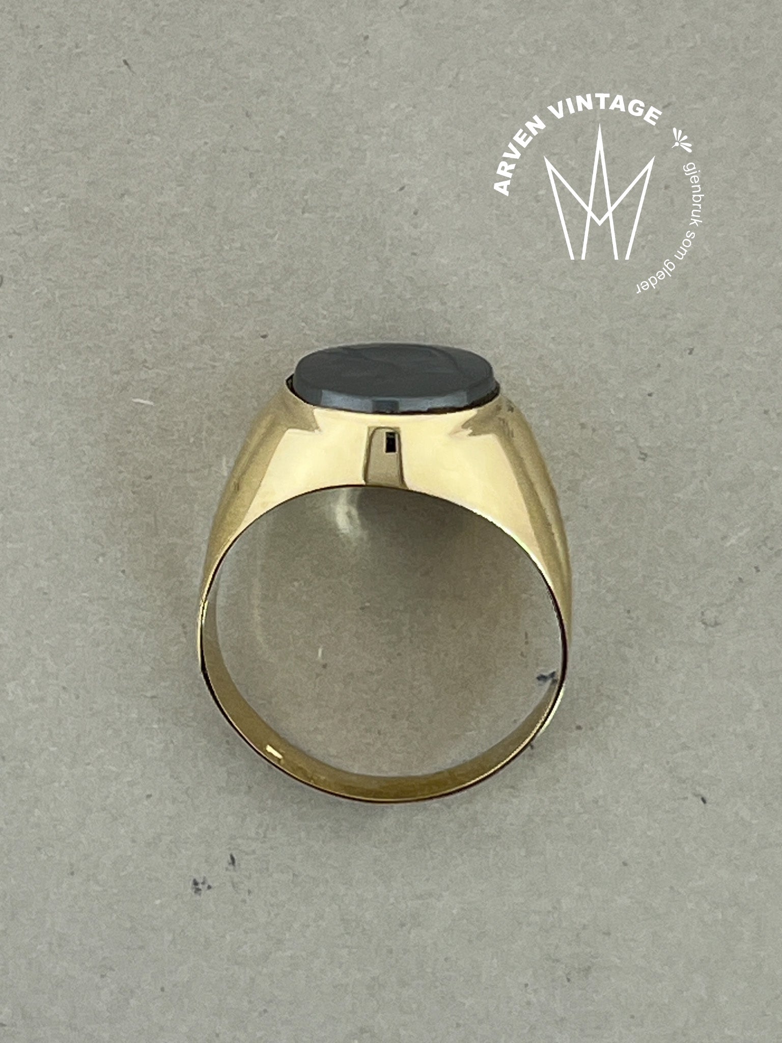 Vintage signetring gult gull str62 svart sten