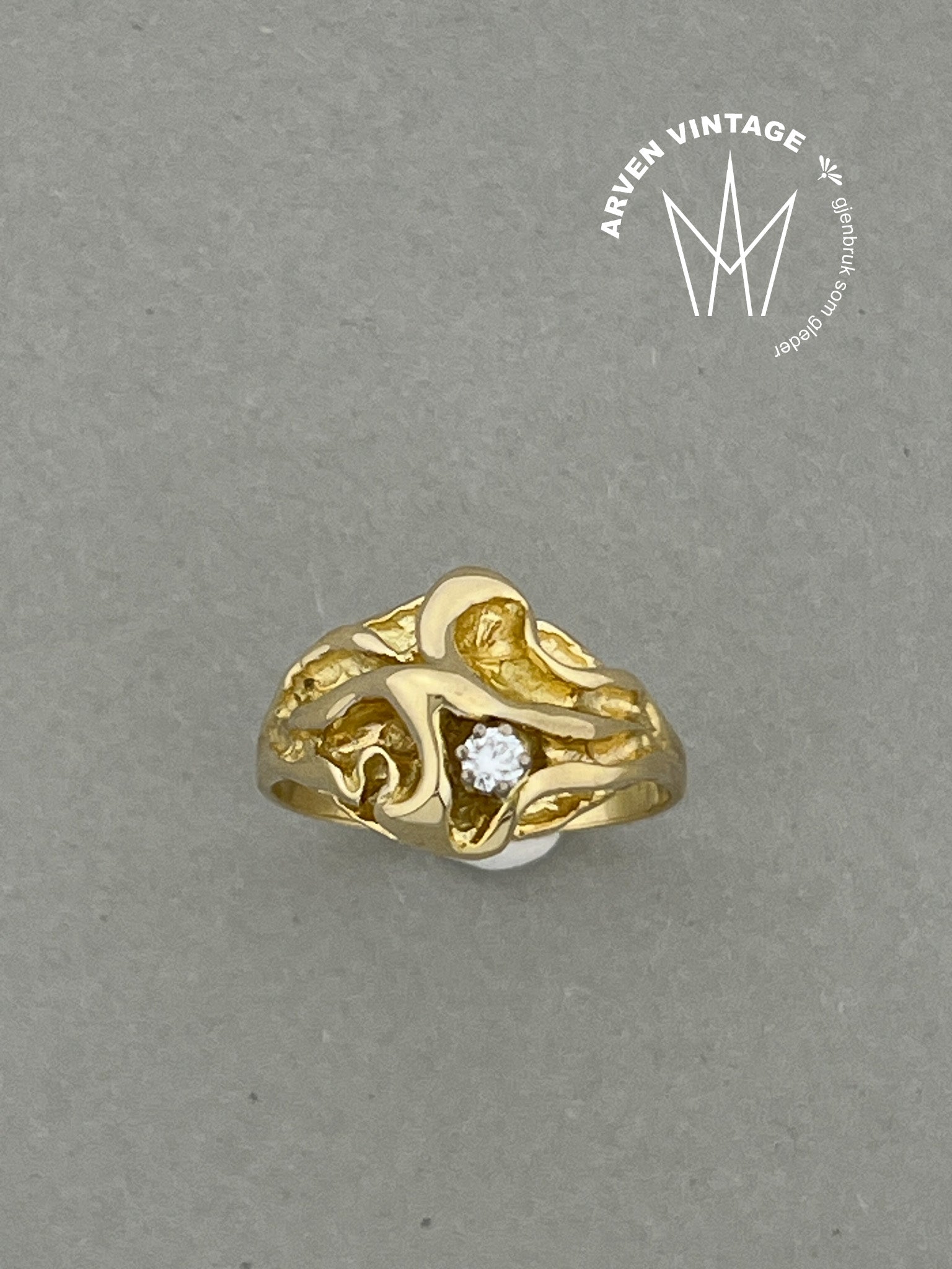 Vintage diamantring gult gull str57