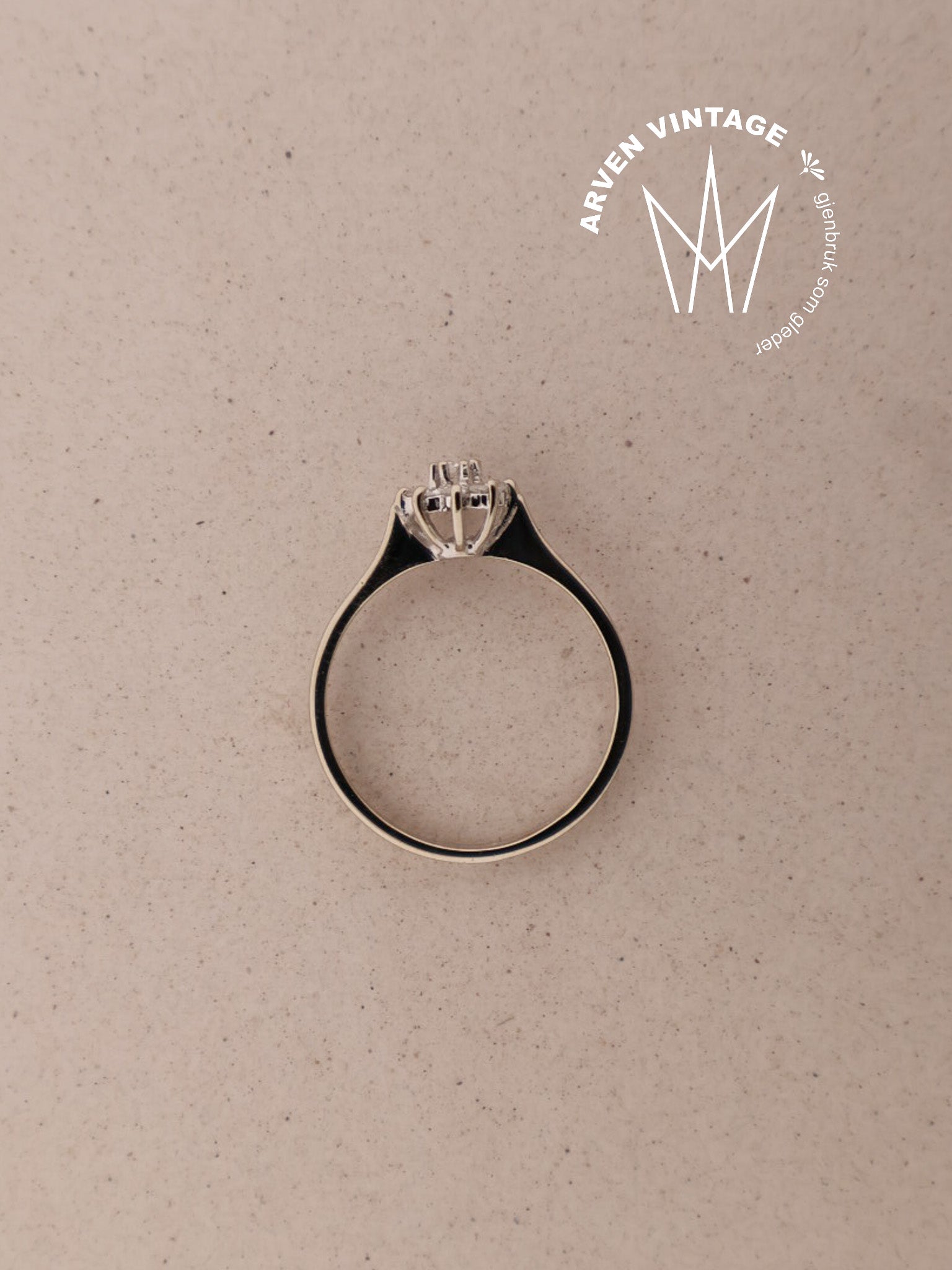 Vintage diamantring hvitt gull str54