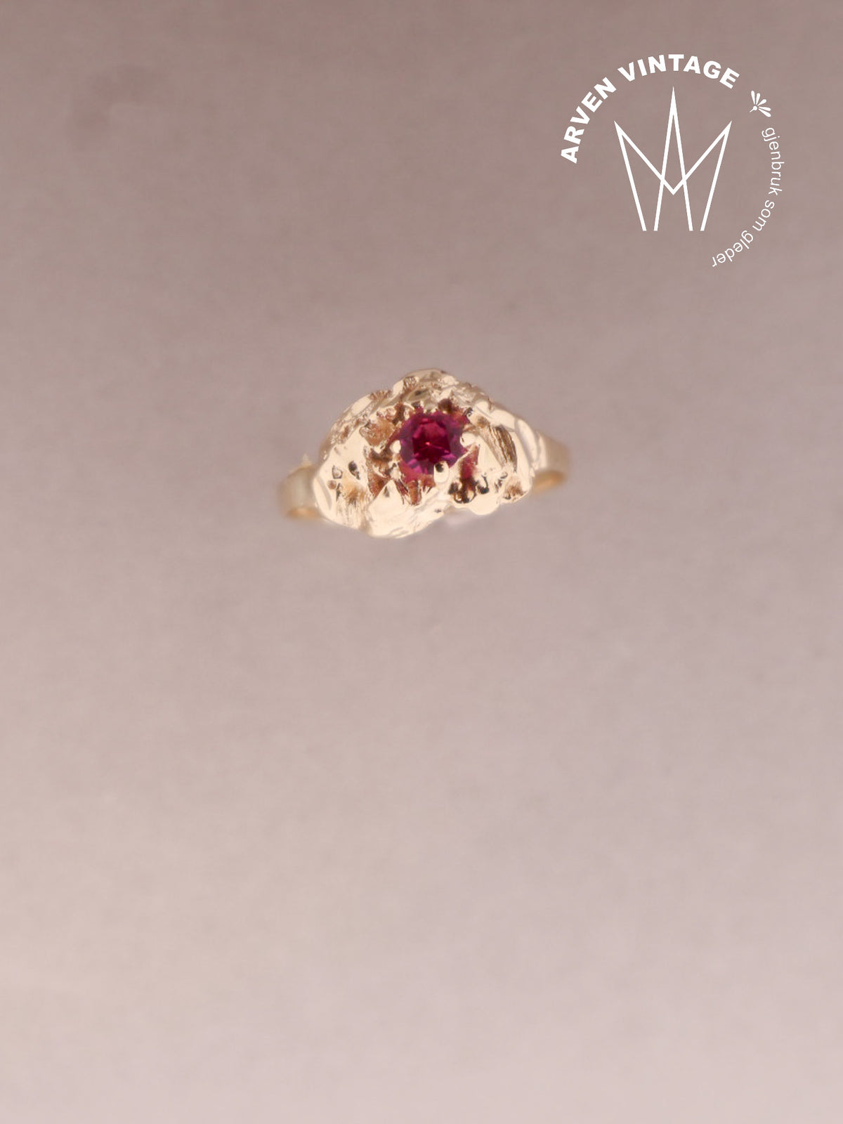 Vintage ring gult gull med rosa sten str. 53