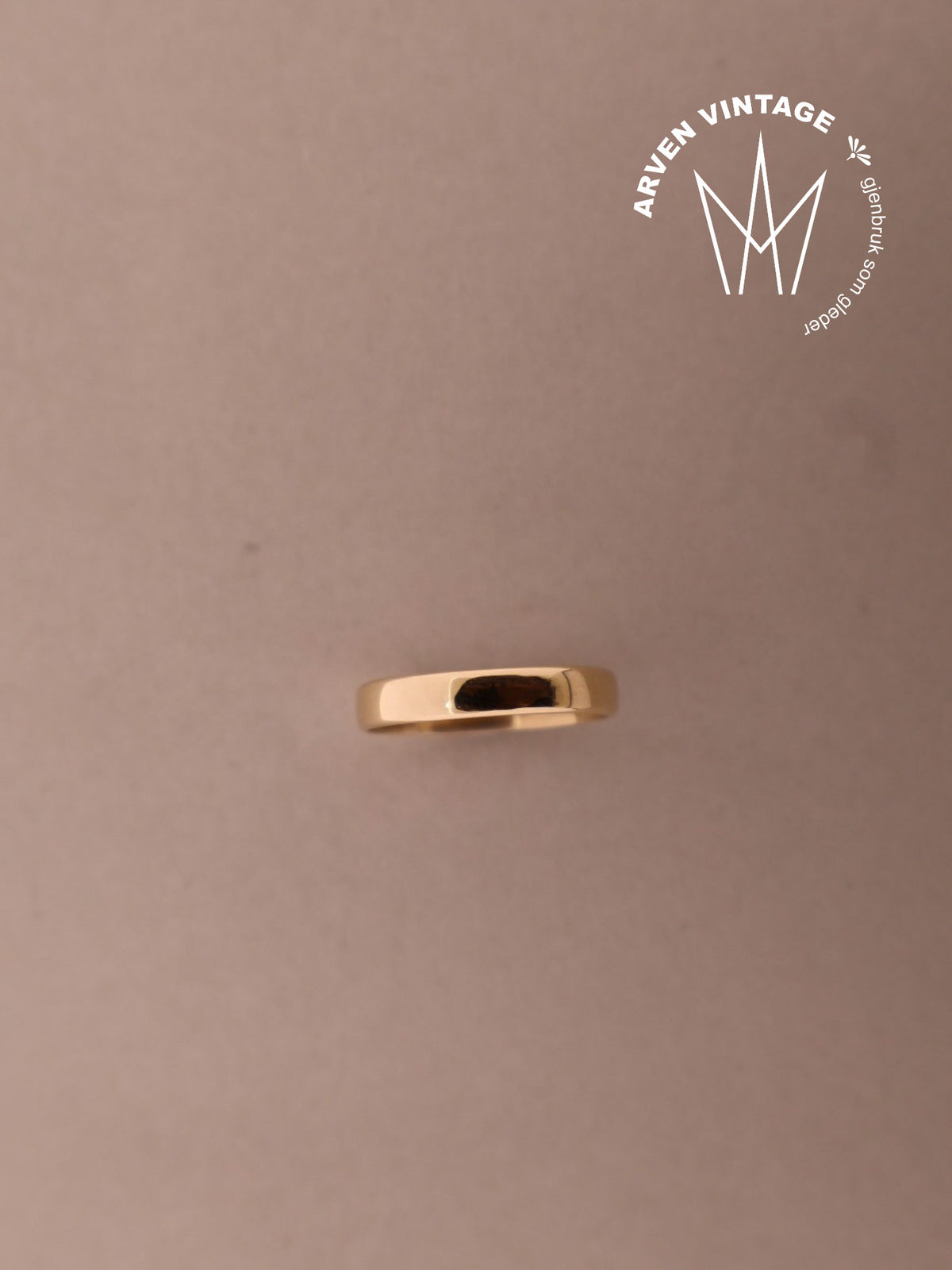 Vintage plain ring yellow gold