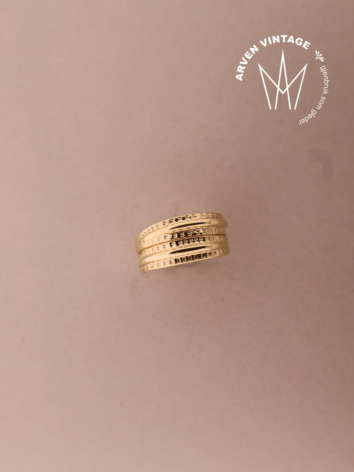 Vintage yellow gold ring