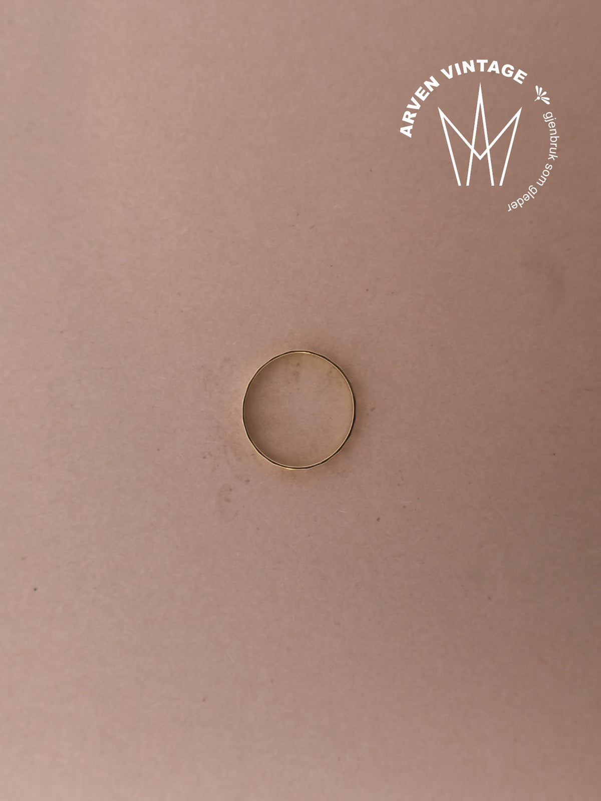 Vintage yellow gold ring