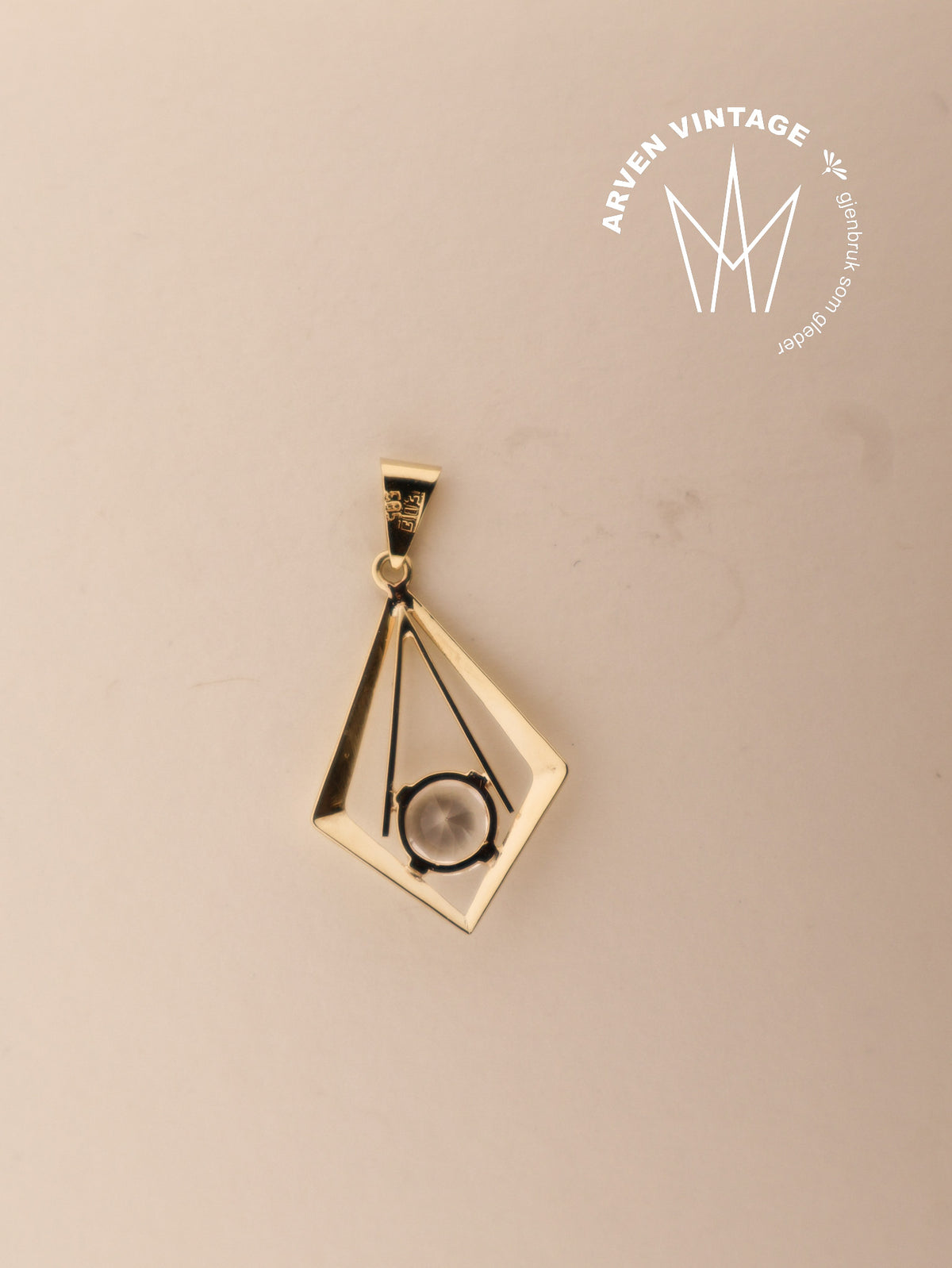 Vintage pendant yellow gold with clear stone