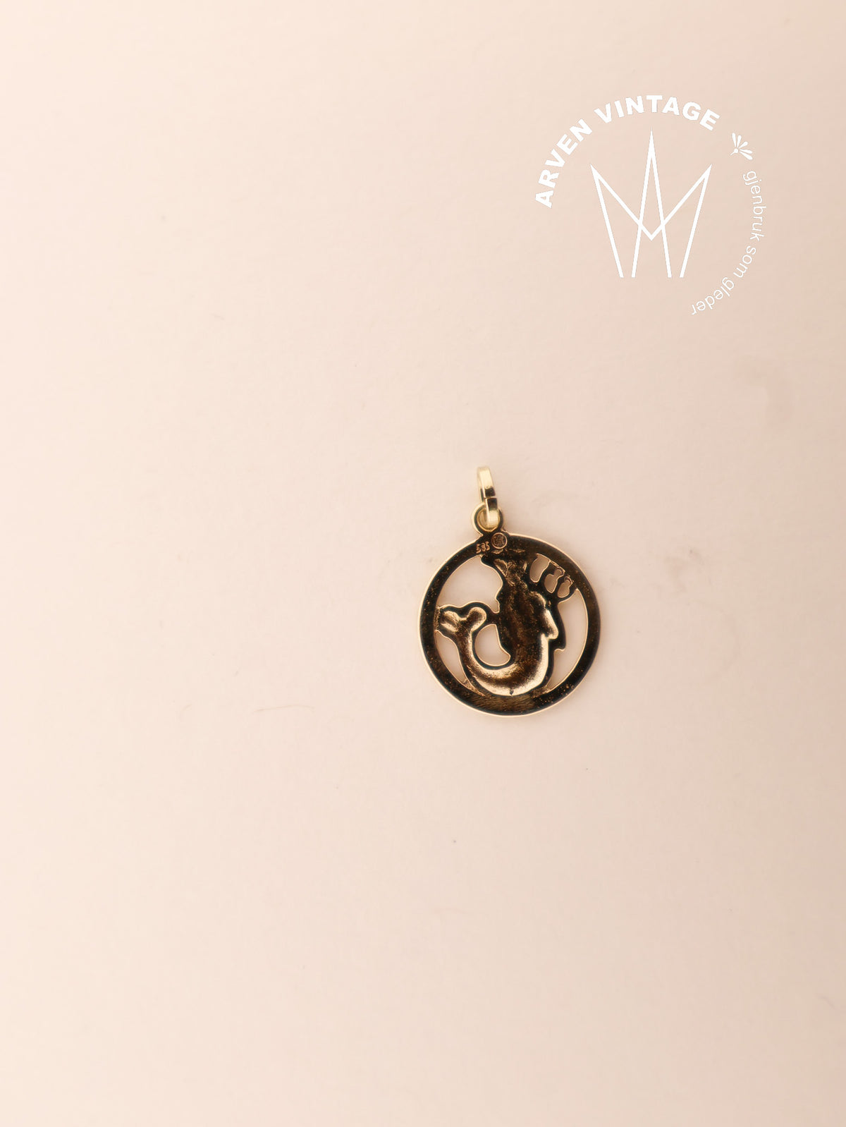 Vintage pendant yellow gold