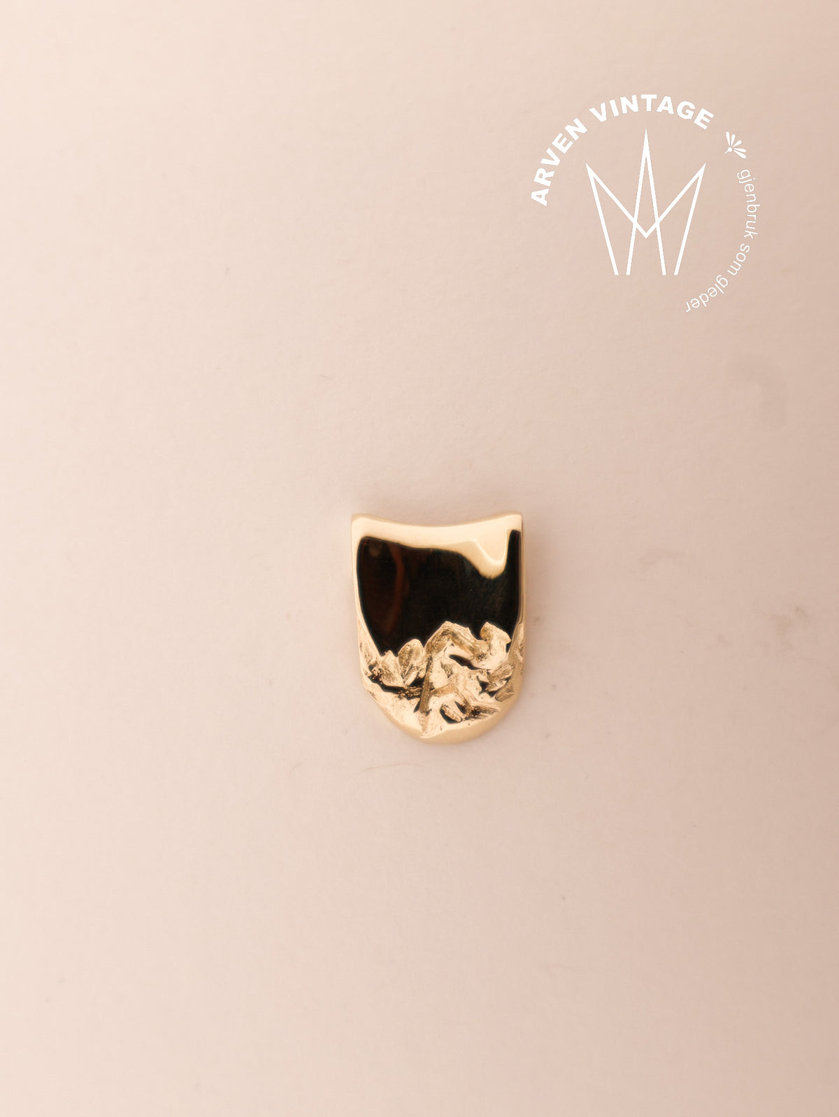 Vintage pendant yellow gold