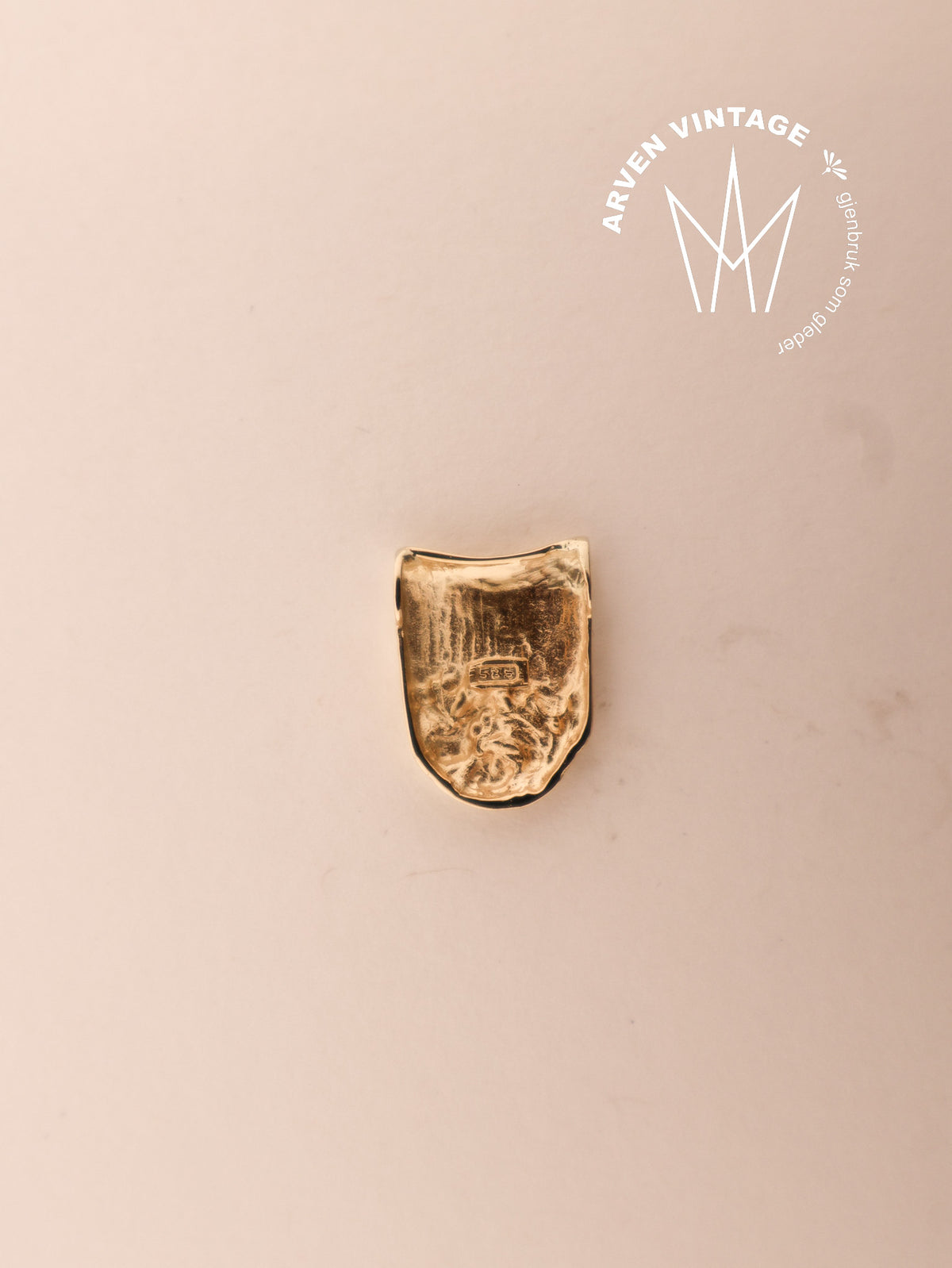 Vintage pendant yellow gold