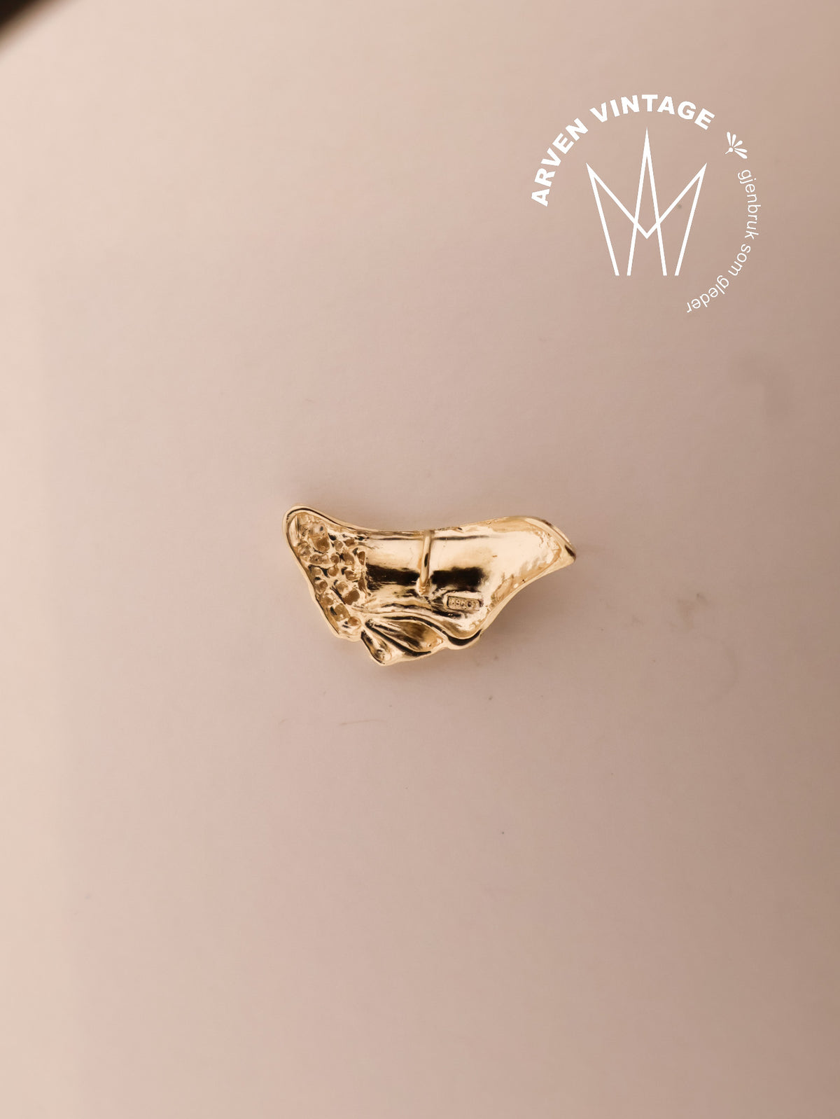 Vintage pendant yellow gold