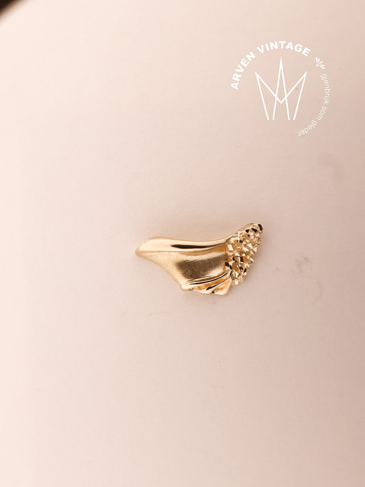 Vintage pendant yellow gold