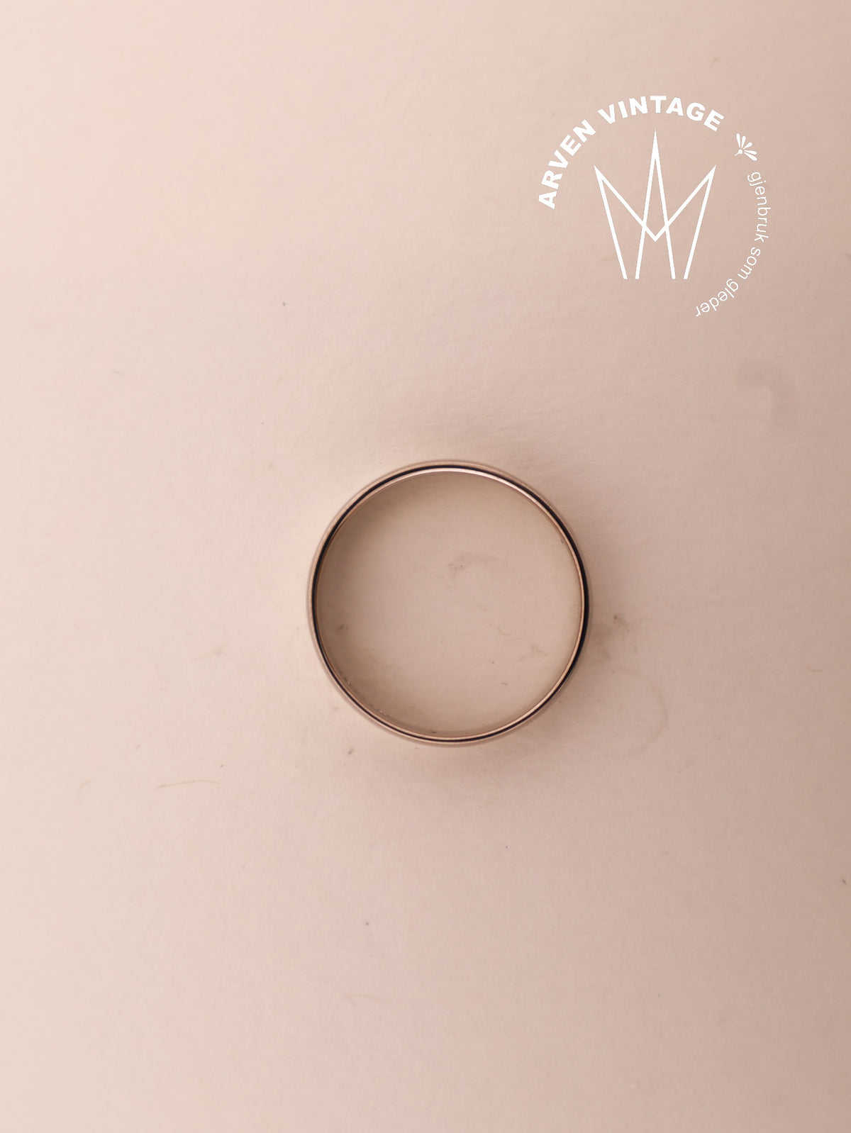 Vintage plain ring in white gold, size 63