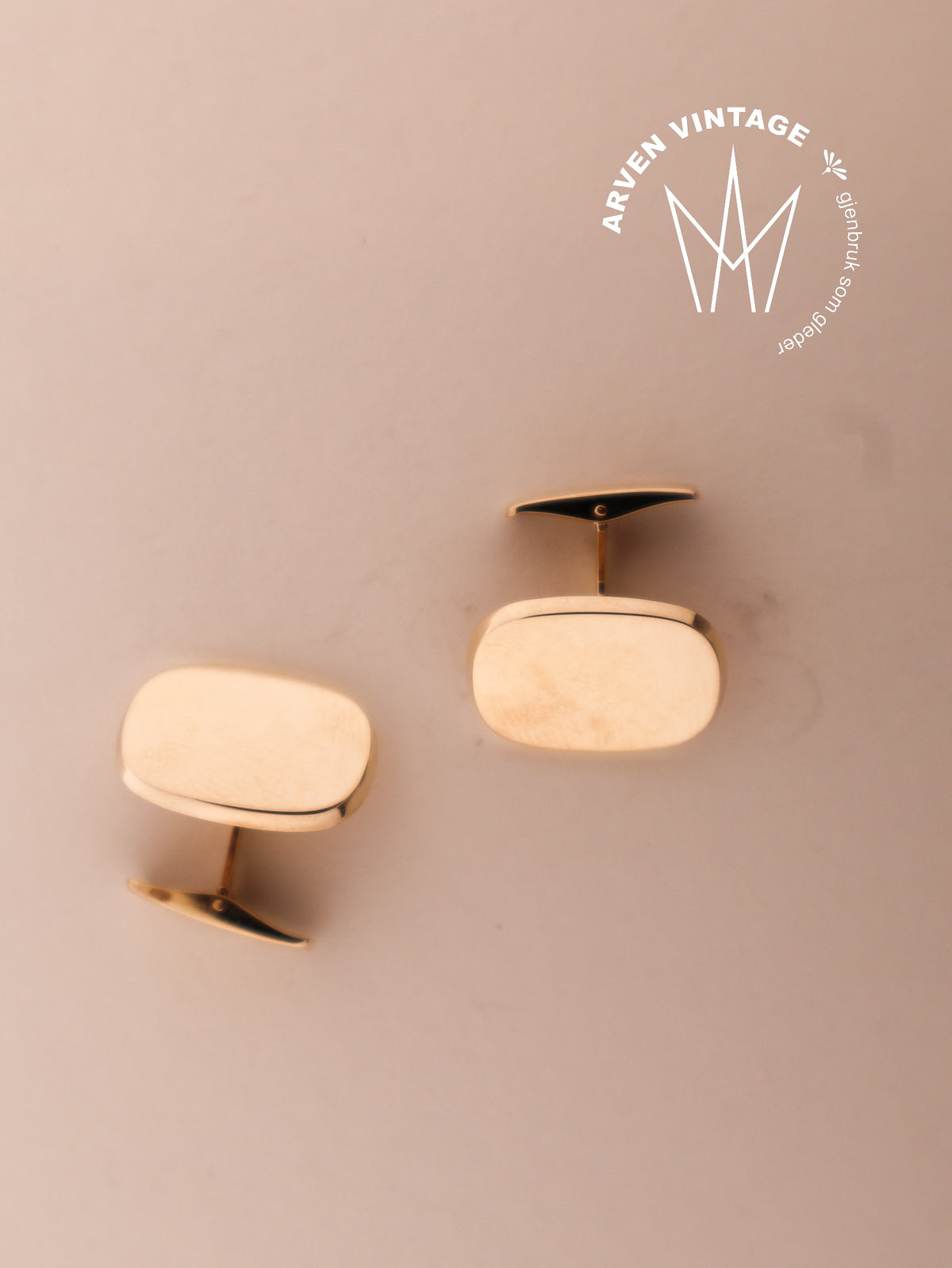 Vintage yellow gold cufflinks
