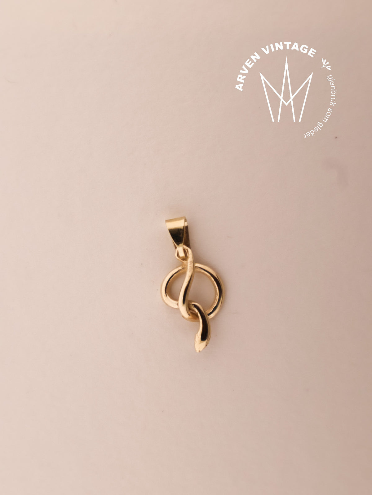 Vintage pendant yellow gold