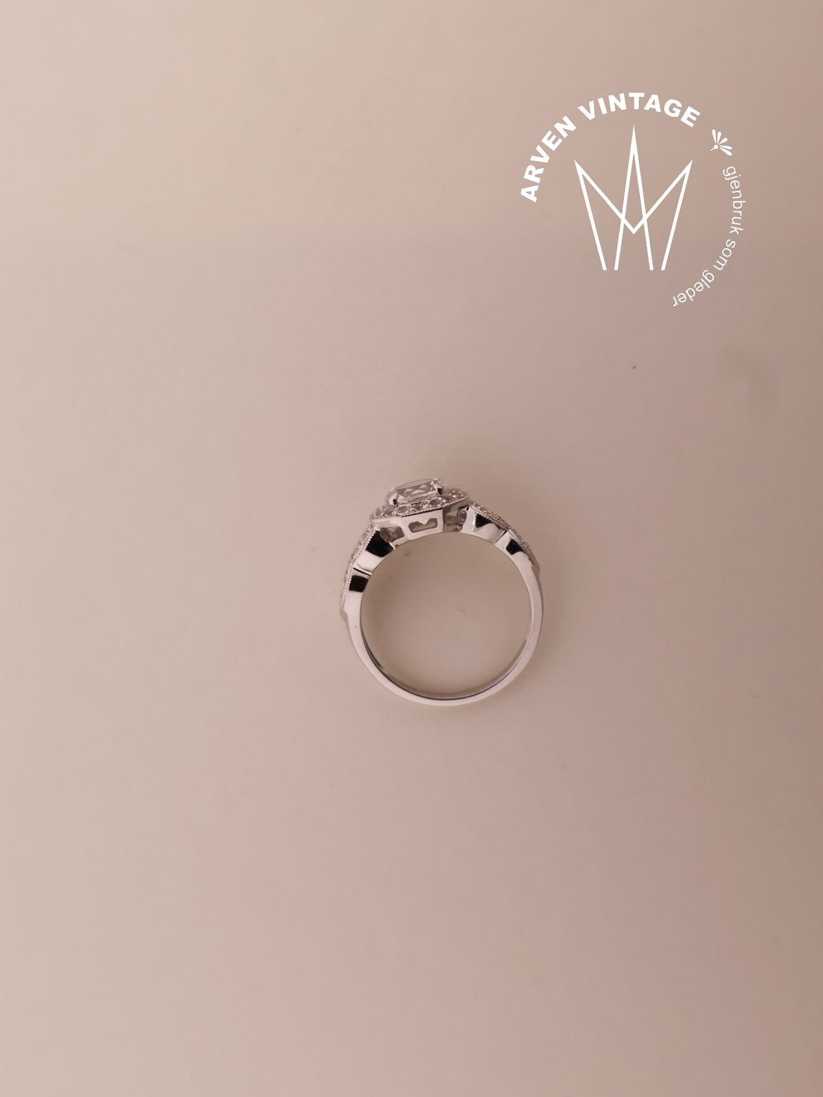 Vintage diamond ring in white gold, size 56