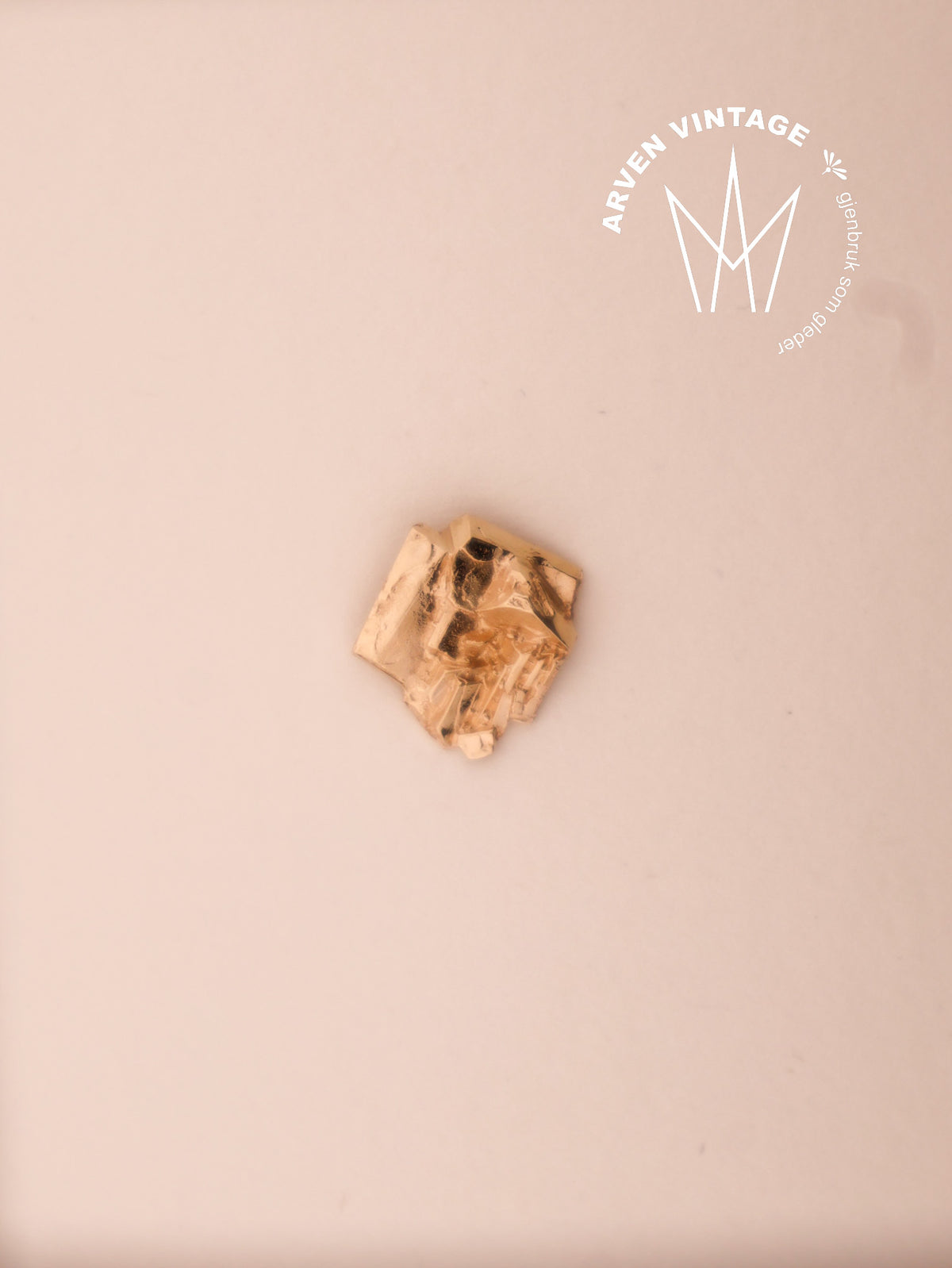 Vintage pendant yellow gold