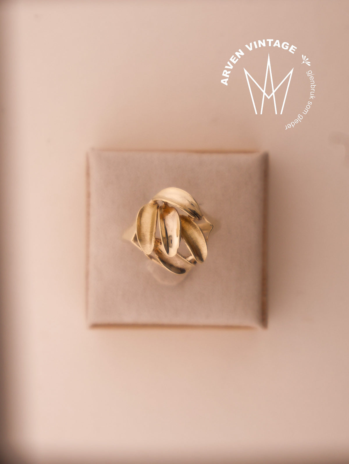 Vintage ring in yellow gold, size 55