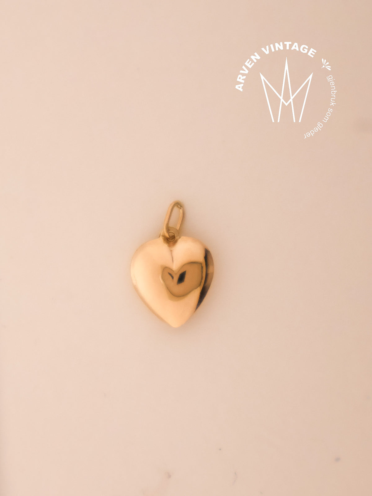 Vintage Heart Pendant Yellow Gold