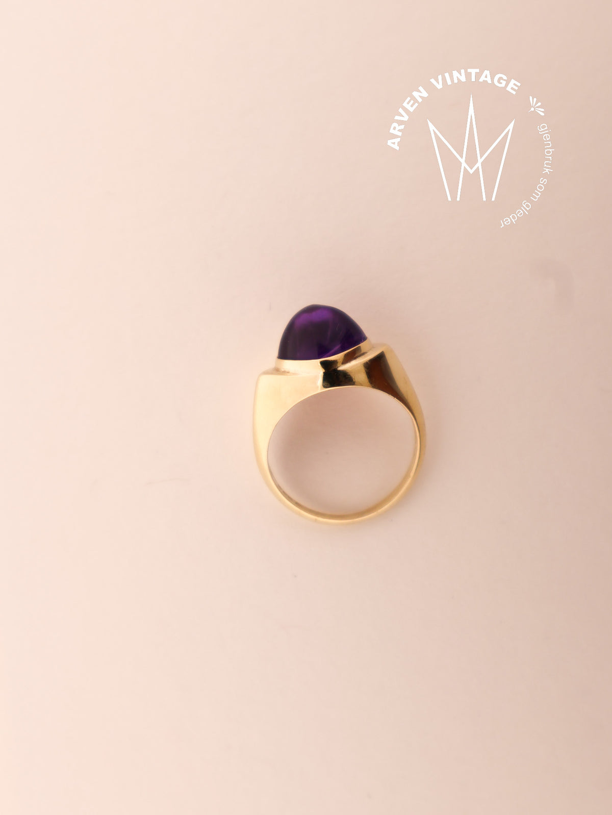 Vintage ring gult gull med lilla sten str.50