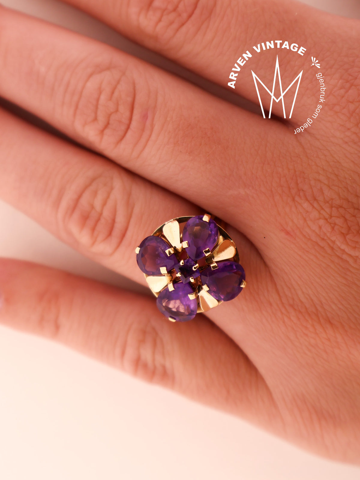Vintage ring gult gull med lilla stener str.52