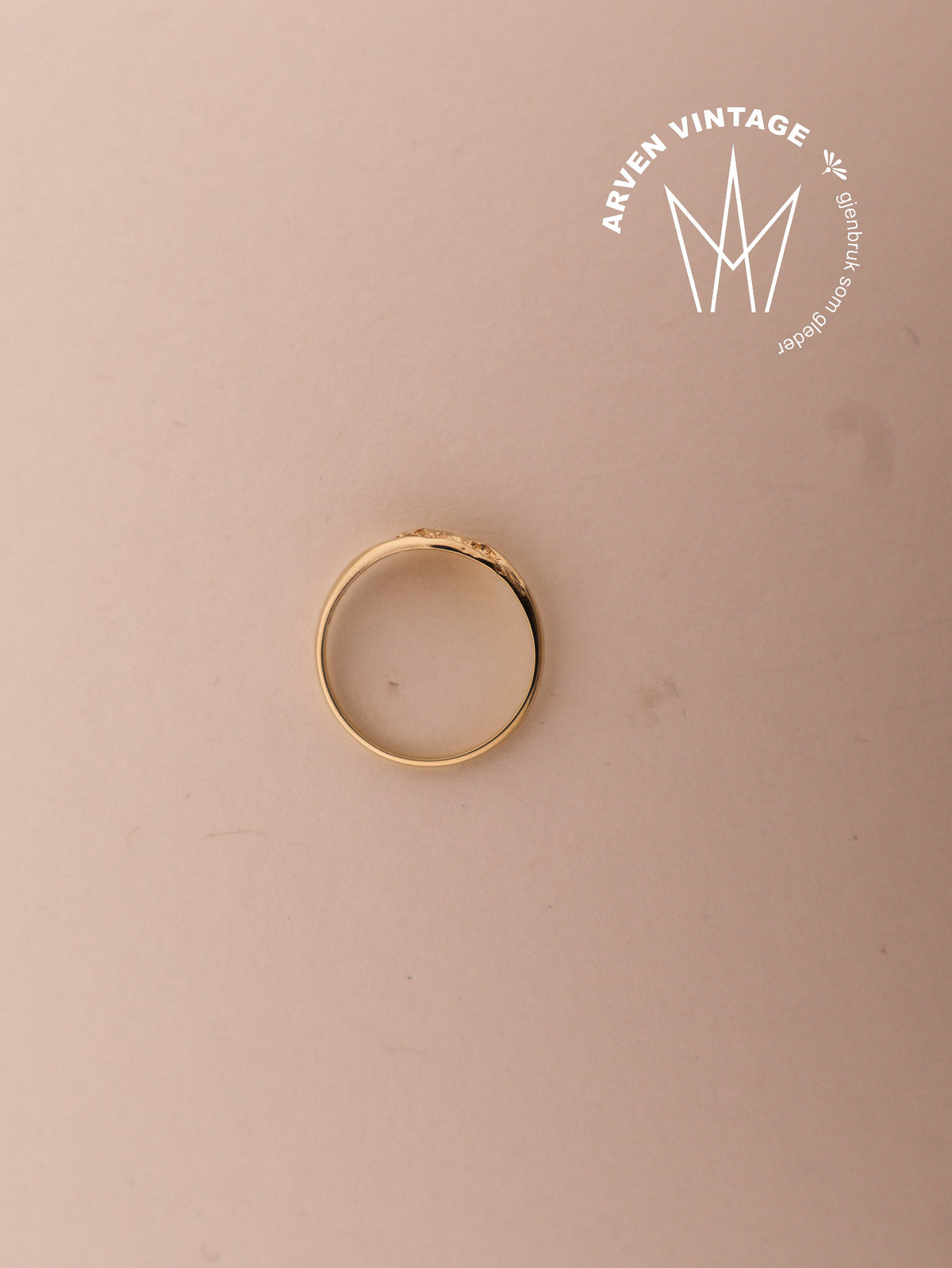 Vintage ring in yellow gold, size 52
