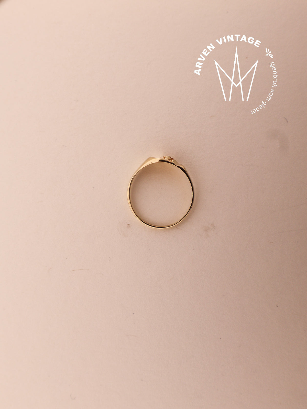 Vintage yellow gold ring size 51