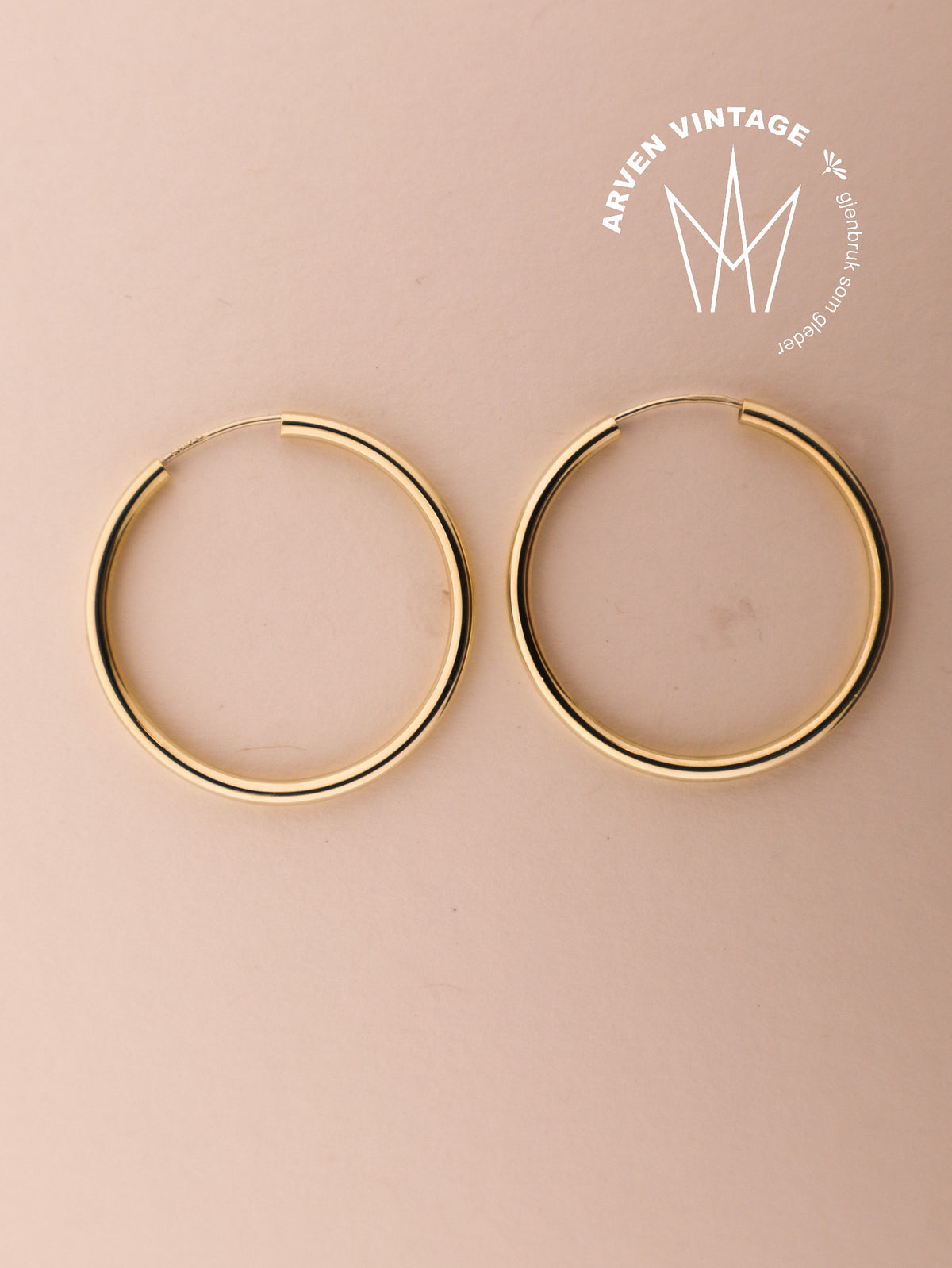 Vintage yellow gold earrings