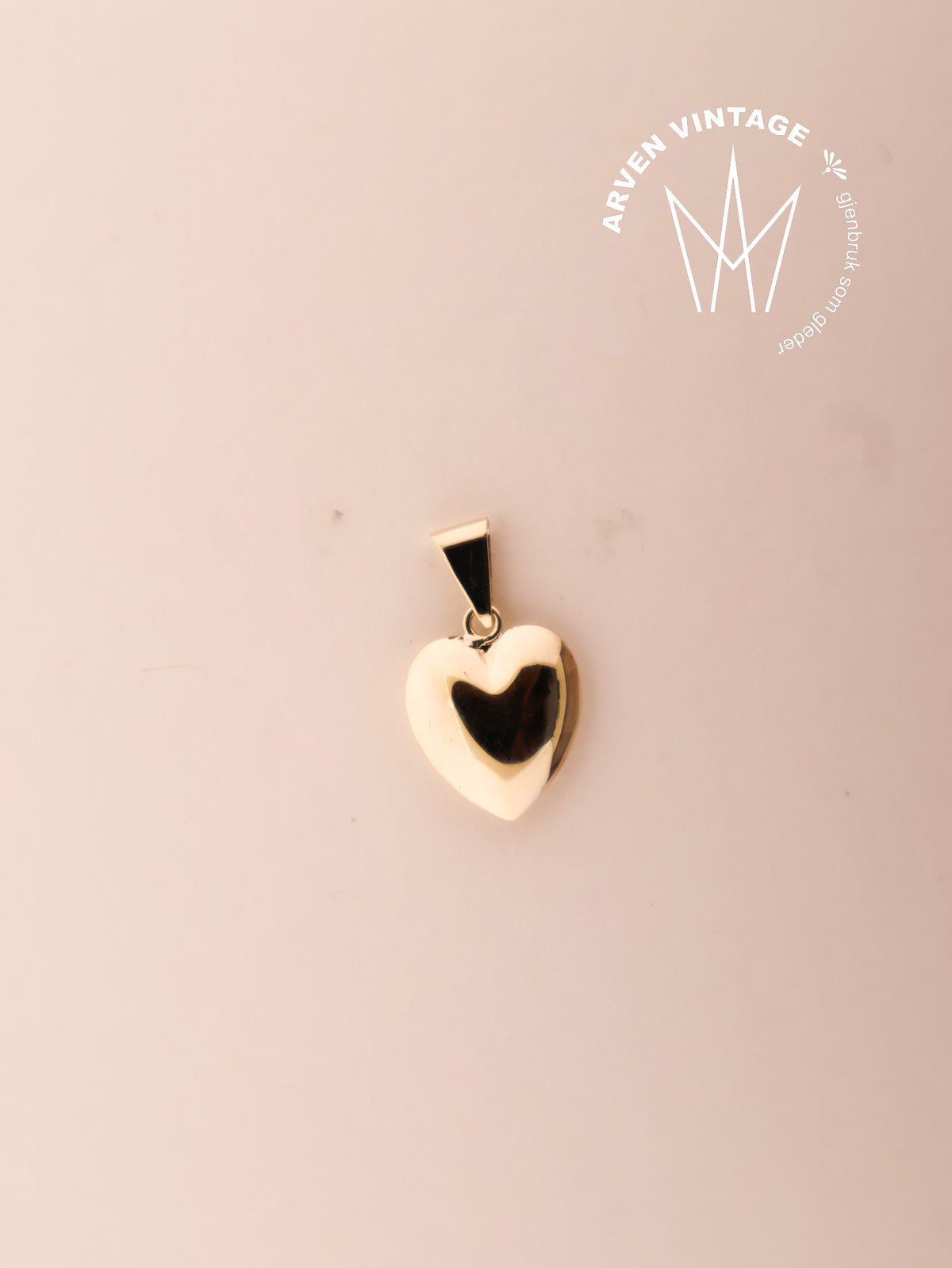 Vintage Heart Pendant Yellow Gold