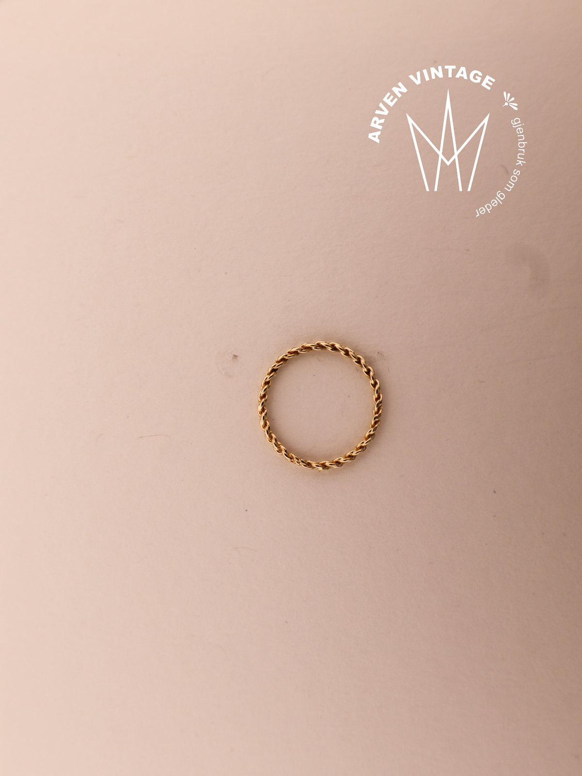 Vintage ring in yellow gold, size 50