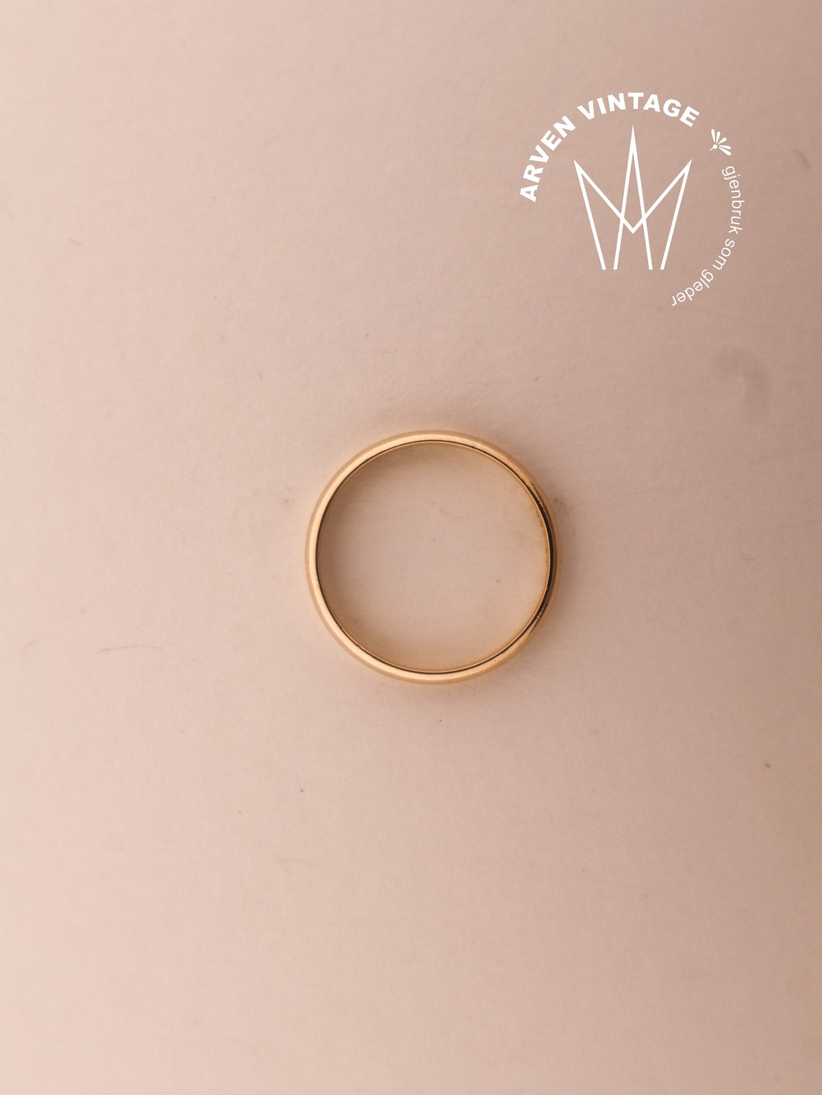 Vintage plain yellow gold ring size 56