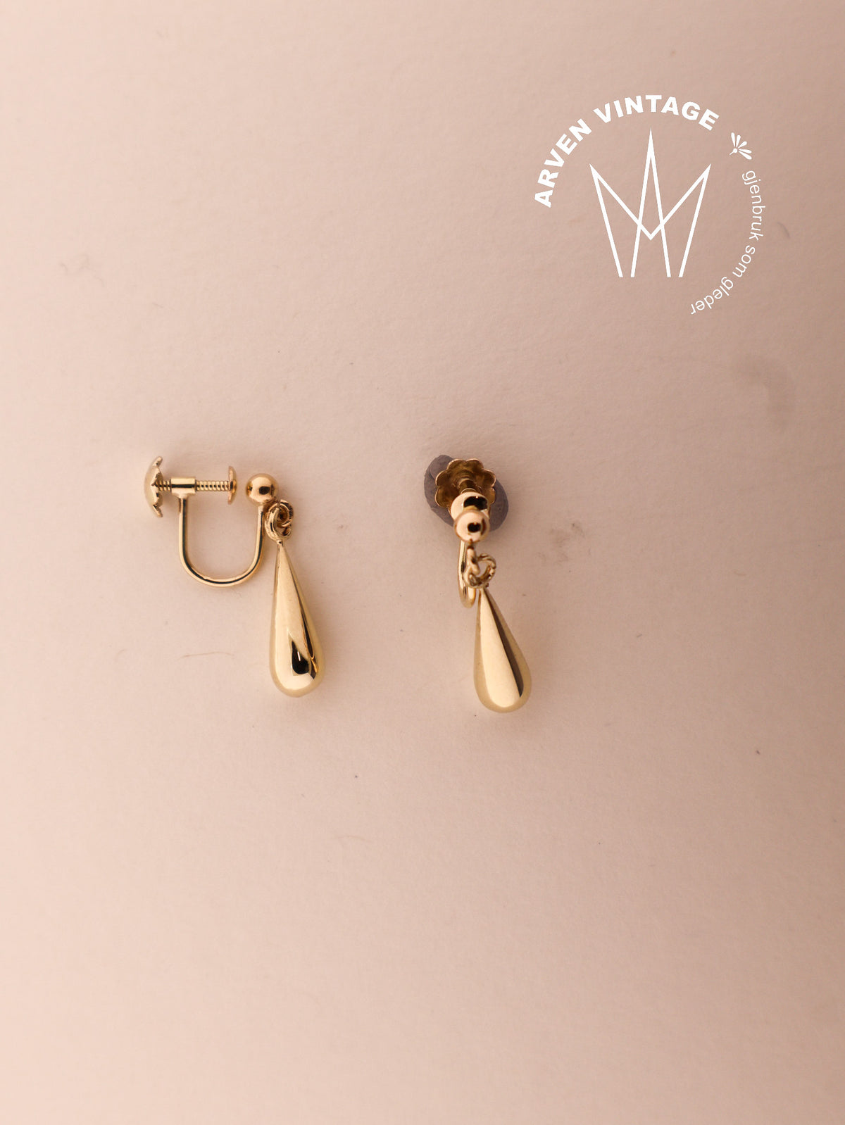 Vintage yellow gold earrings